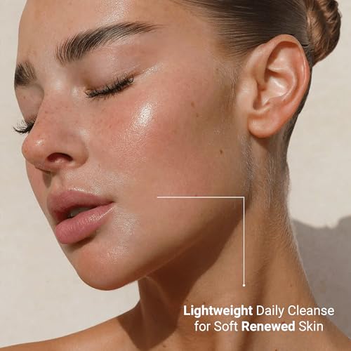 Coconut Manuka Honey Facial Cleanser with Aloe & Botanical Oils - Product Imagery