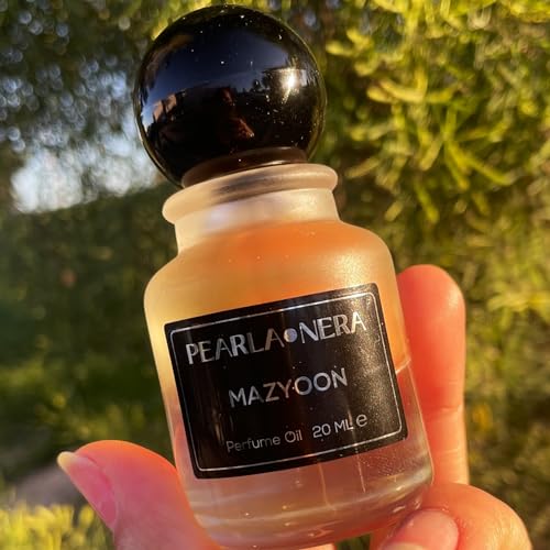 Signature Floral Fruity Perfume Oil Set: FEARLESS ELIXIR, SWEET - Product Imagery