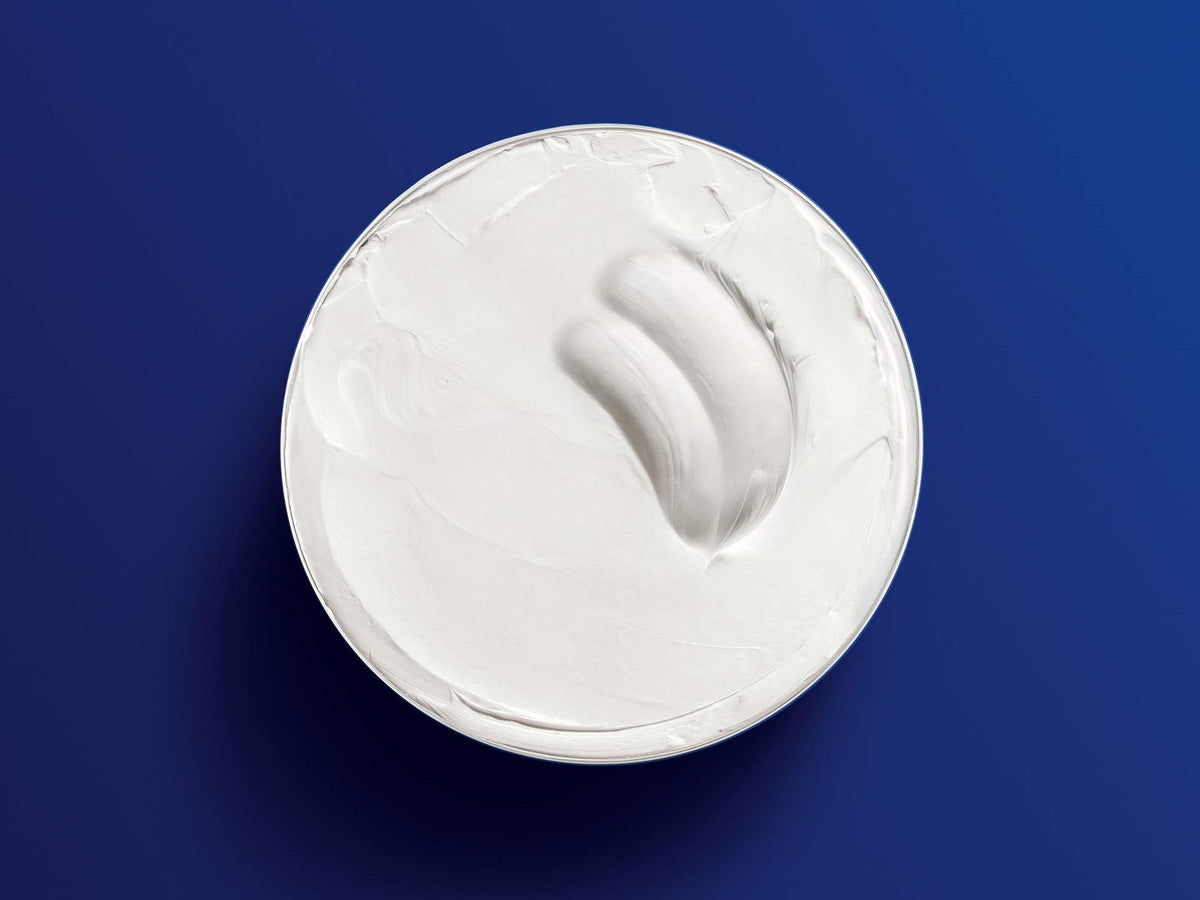 NIVEA Creme Moisturizing Cream Provides Intensive Protective - NIVEA Official Imagery - 6