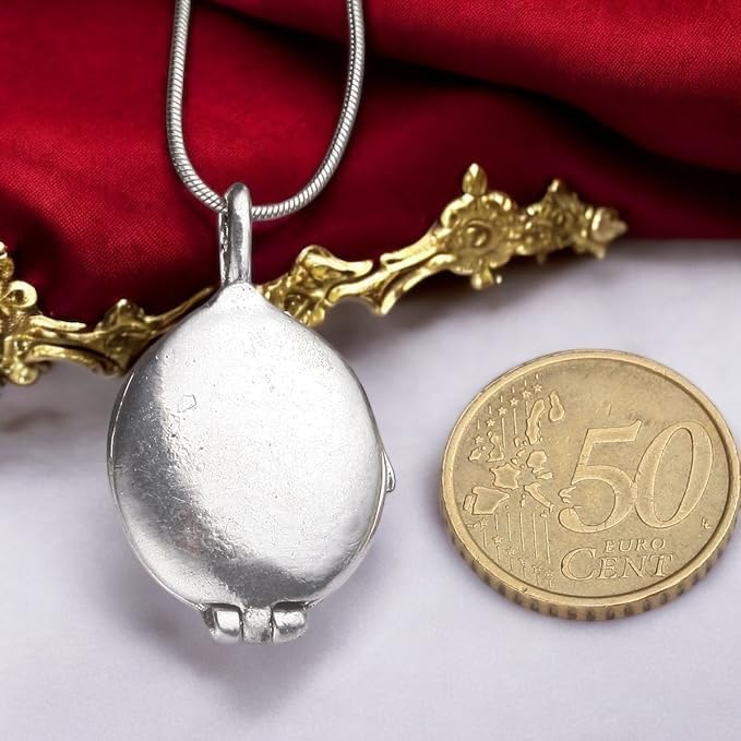 PRINCESS CUTENESS STORE Elena Gilbert Vampire Vervain Locket - Product Imagery
