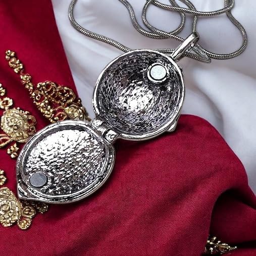 PRINCESS CUTENESS STORE Elena Gilbert Vampire Vervain Locket - Product Imagery