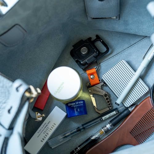 Skull Heavy Duty Key Chain,Car Emergency Escape Tool, Seat belt - Product Imagery