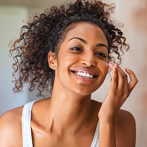 Amazon Basics Retinol Serum for Face, Pore Minimizer, Fast - Product Imagery