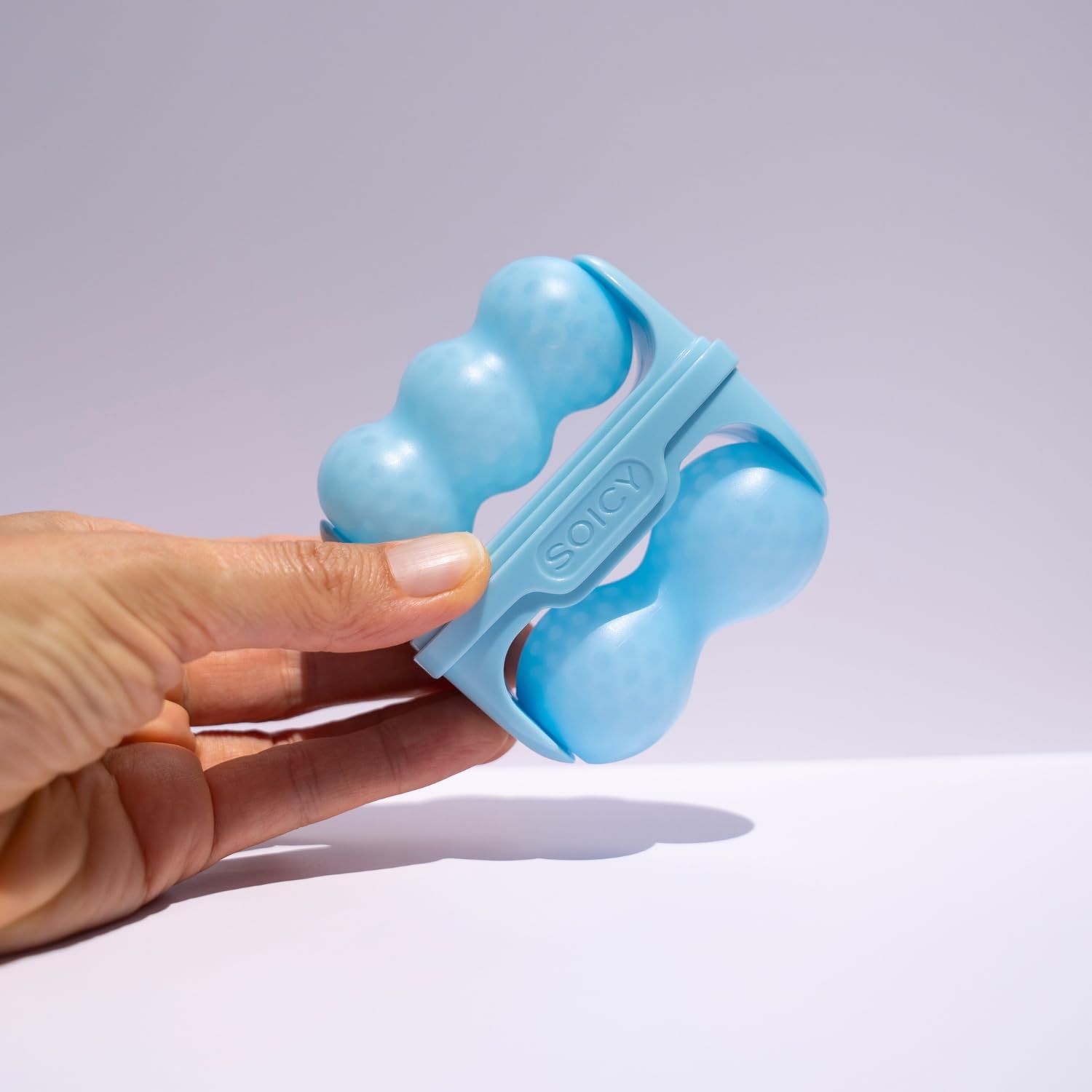 beautimate 2-in-1 ice roller and cryotherapy face massager tool, handheld device with dual cooling surfaces for skin soothing and refreshing.