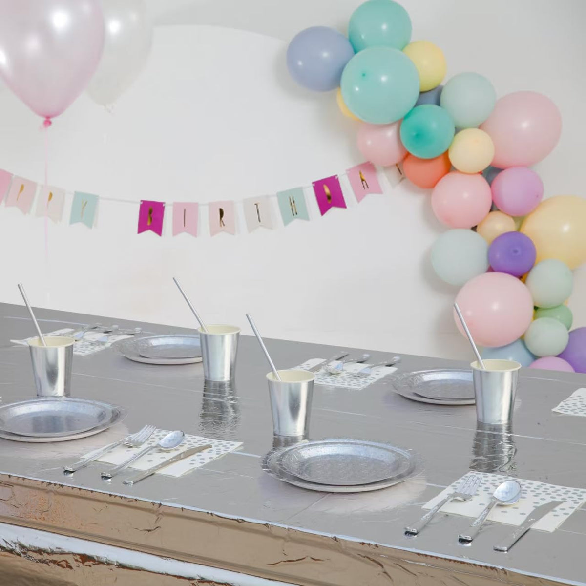 201 piece disposable party tableware set with paper plates - Zyzyphor Official Imagery - 7
