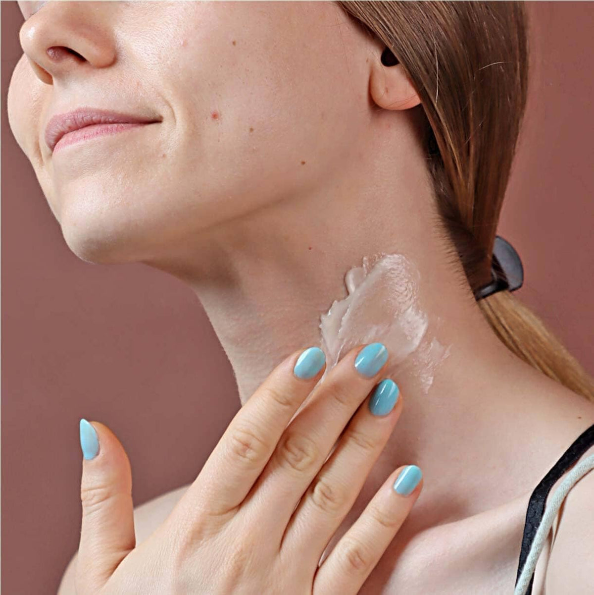 Cerabuild Face Neck Cream Firmed look of Droopy Cheeks Under - The Ayurveda Experience Official Imagery - 3