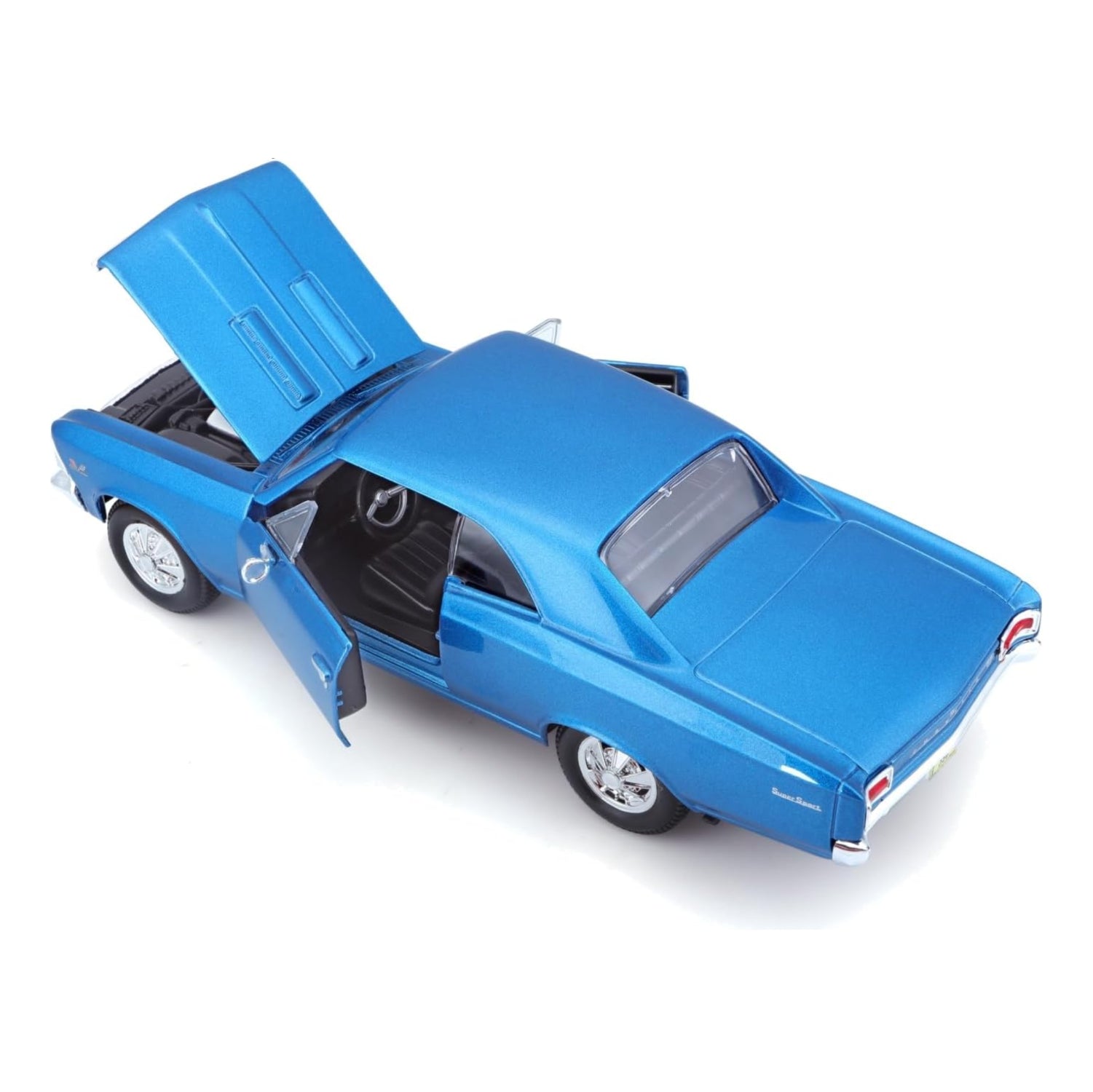 Maisto 1:24 scale 1966 Chevy Chevelle SS 396 model car in multicolor, detailed miniature collectible vehicle.