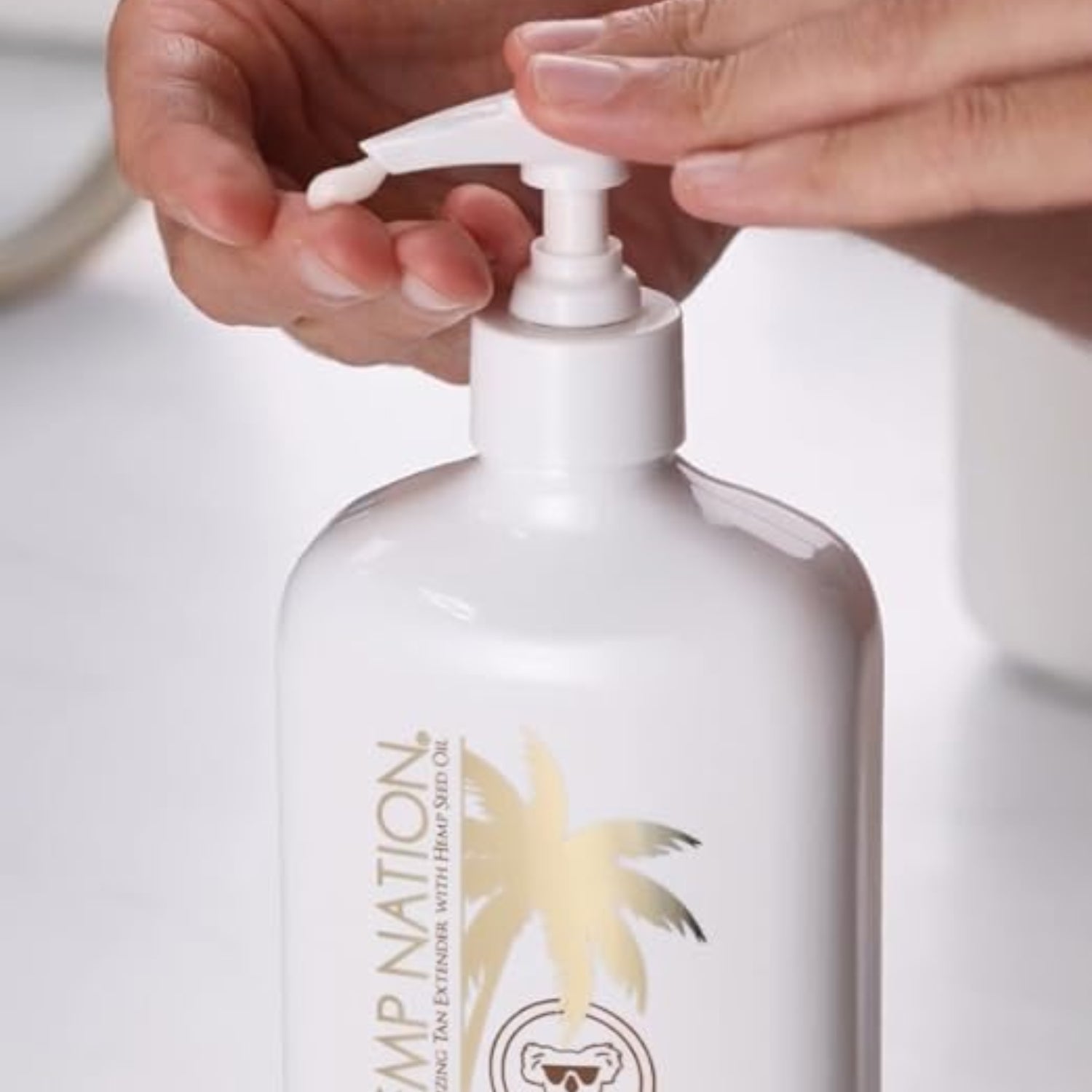 Australian Gold Hemp Nation Cocoa Dreams Tan Extender with Derma Dark Bronzer, 18oz bottle showing the product label.