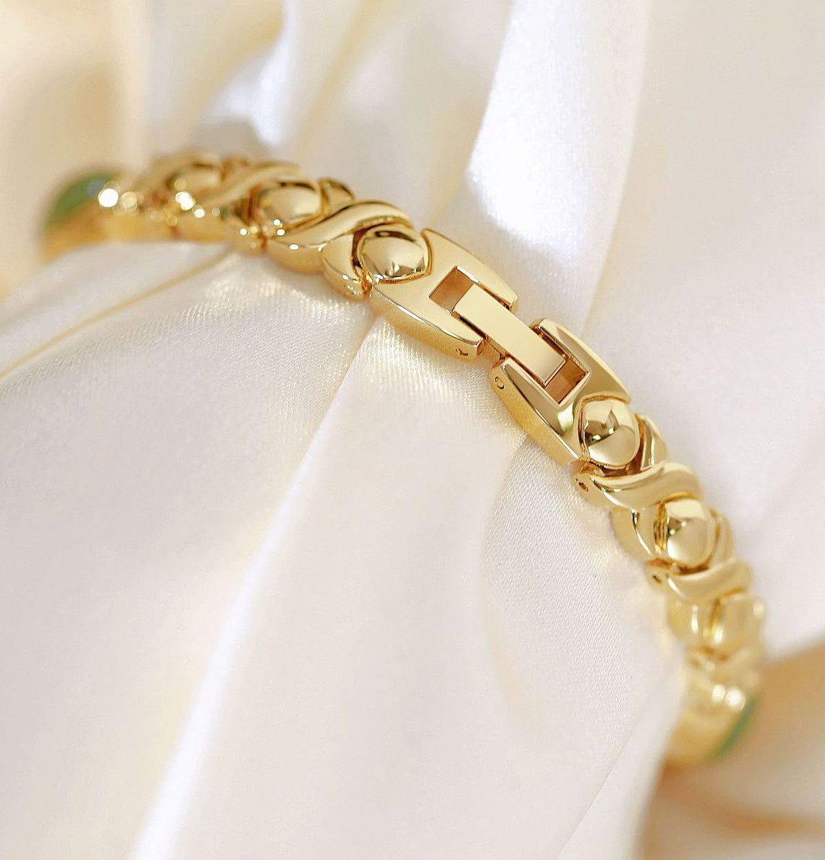 MASTOP Luxury Vintage Gold Watches for Women with Jade - MASTOP Official Imagery - 3