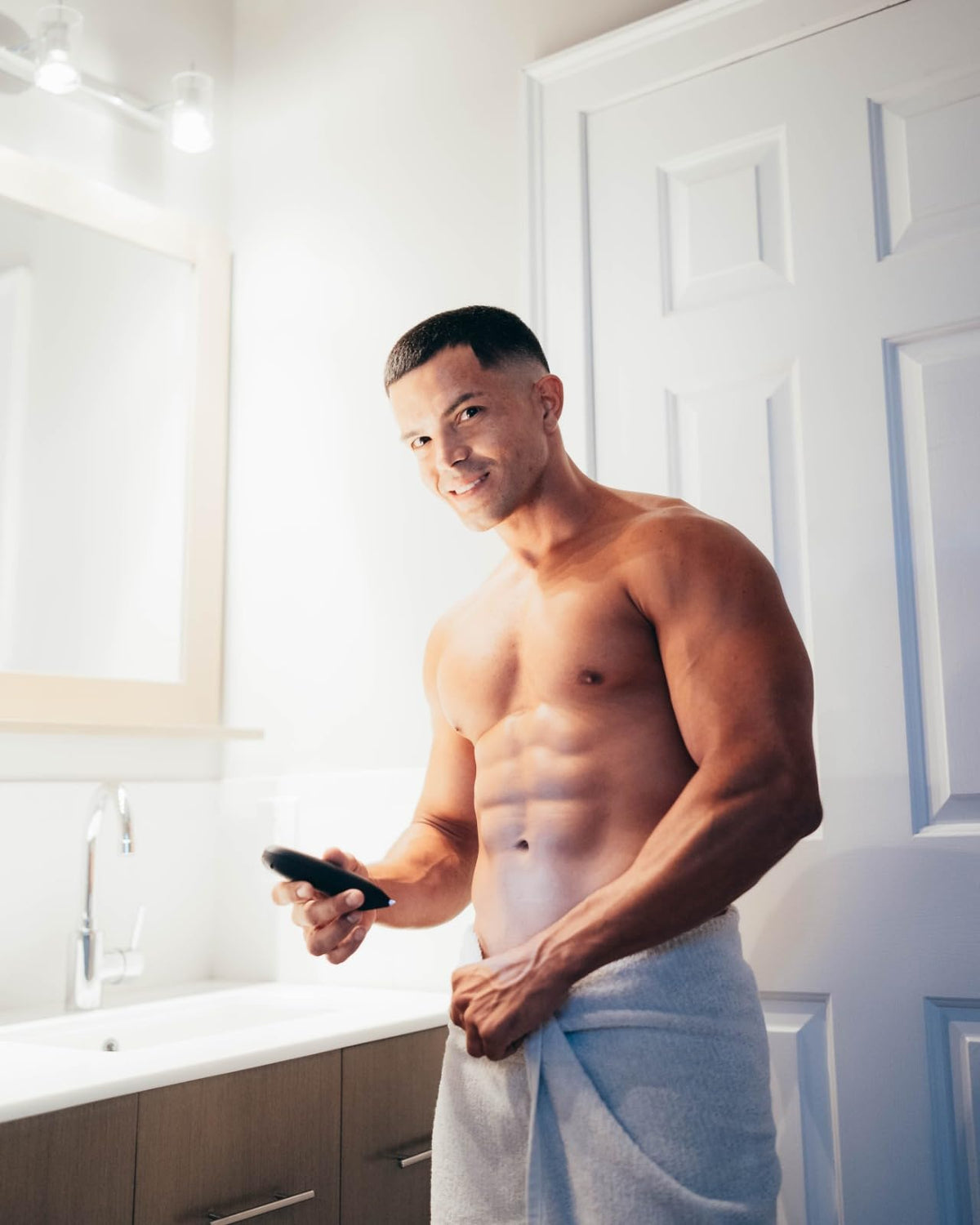 Self Cut System Electric Pubic Hair Trimmer for Men - Self-Cut System Official Imagery - 3