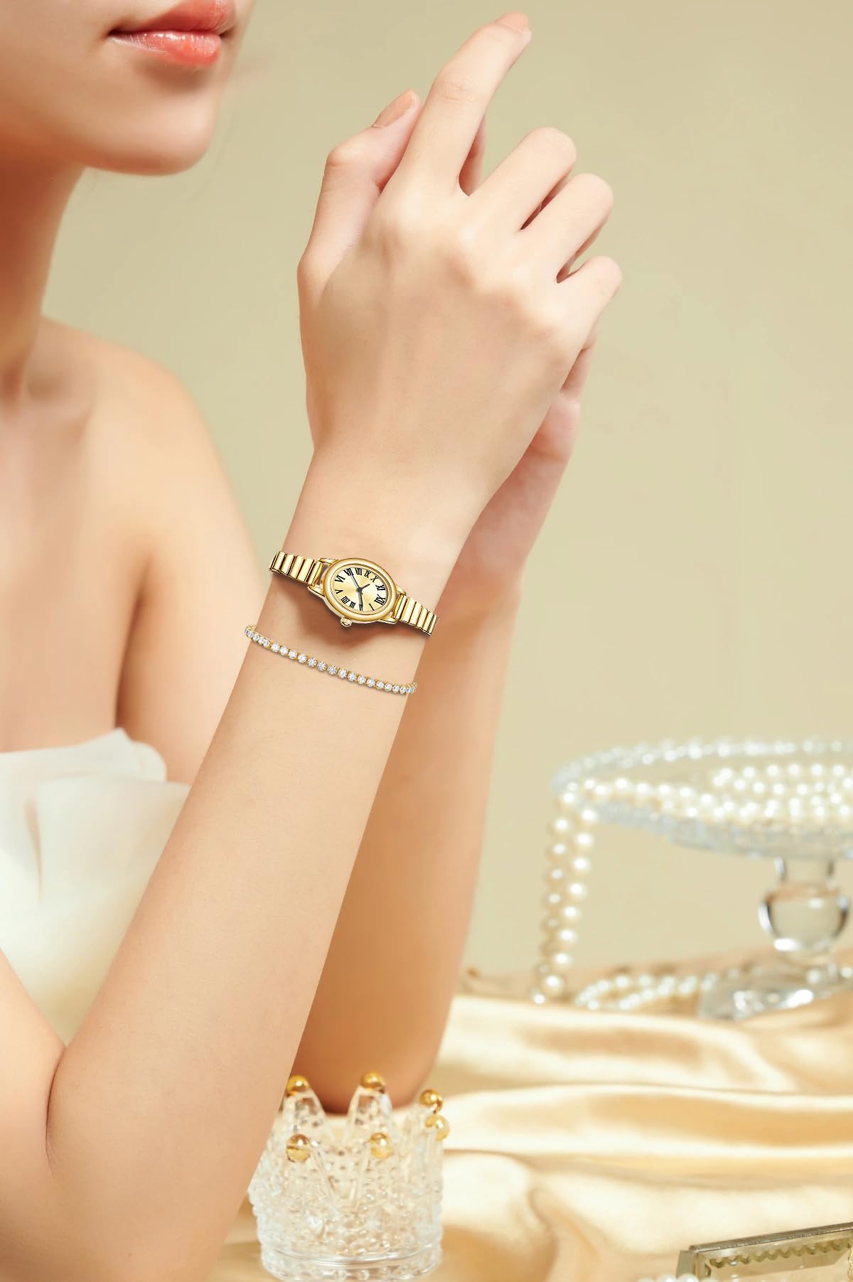 Gosasa Small Gold Watch for Women Oval Dial Expansion Band - Gosasa Official Imagery - 4
