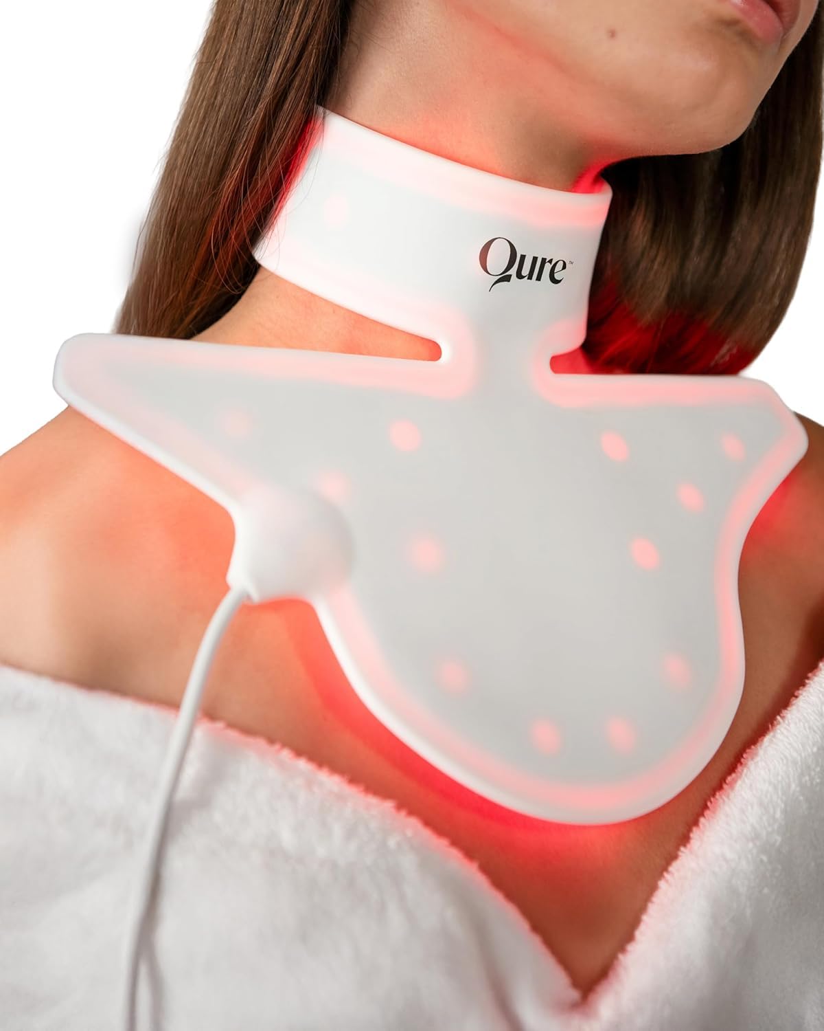 Qure Neck D colletage Chest LED System Red Light Therapy 2 - Qure Official Imagery - 2
