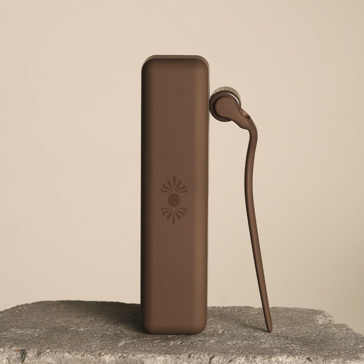 Scalp Care Roller - Bur Bur Official Product Imagery - 5