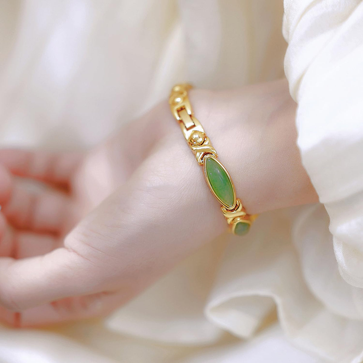 MASTOP Luxury Vintage Gold Watches for Women with Jade - MASTOP Official Imagery - 6
