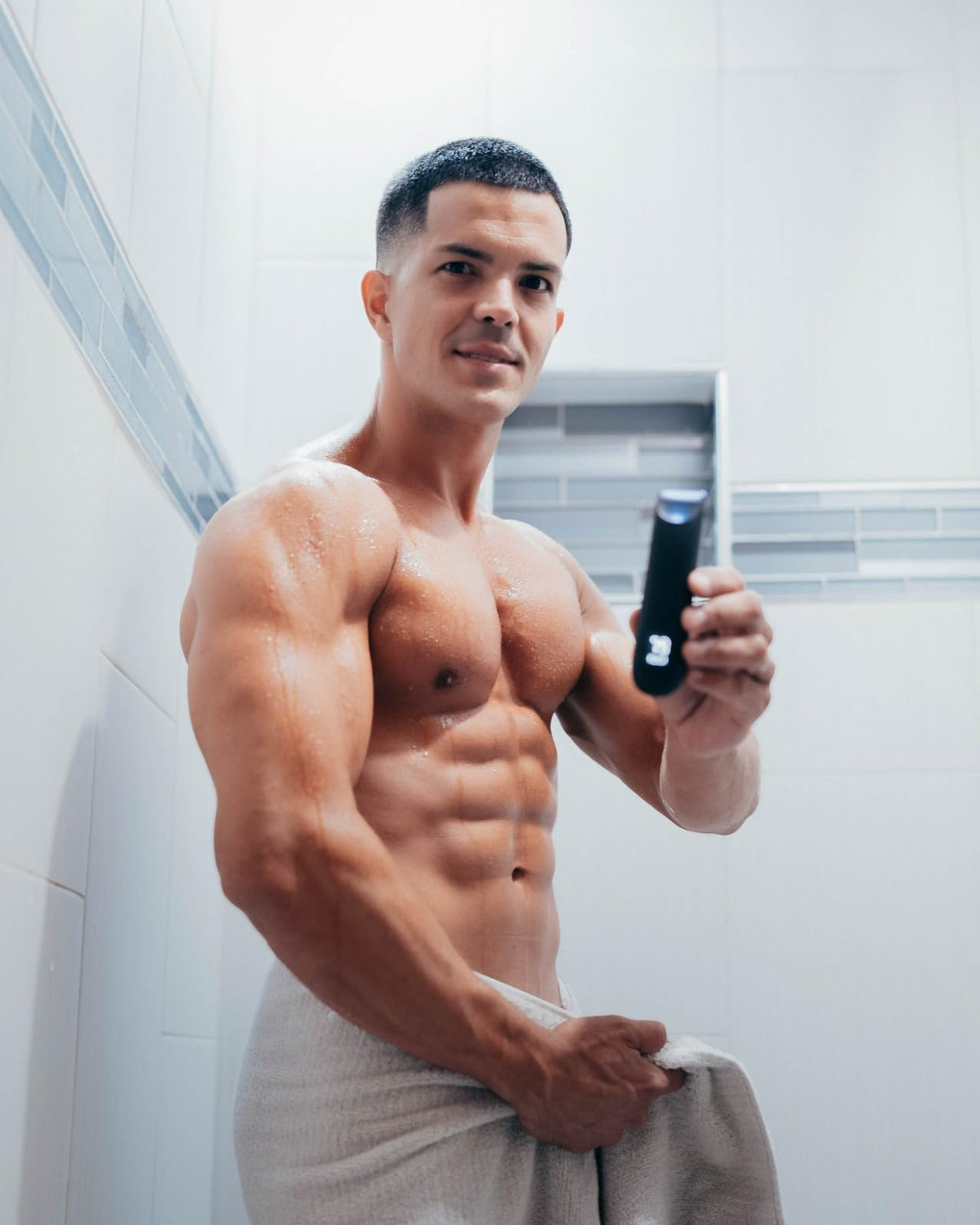 Self Cut System Electric Pubic Hair Trimmer for Men - Self-Cut System Official Imagery - 2