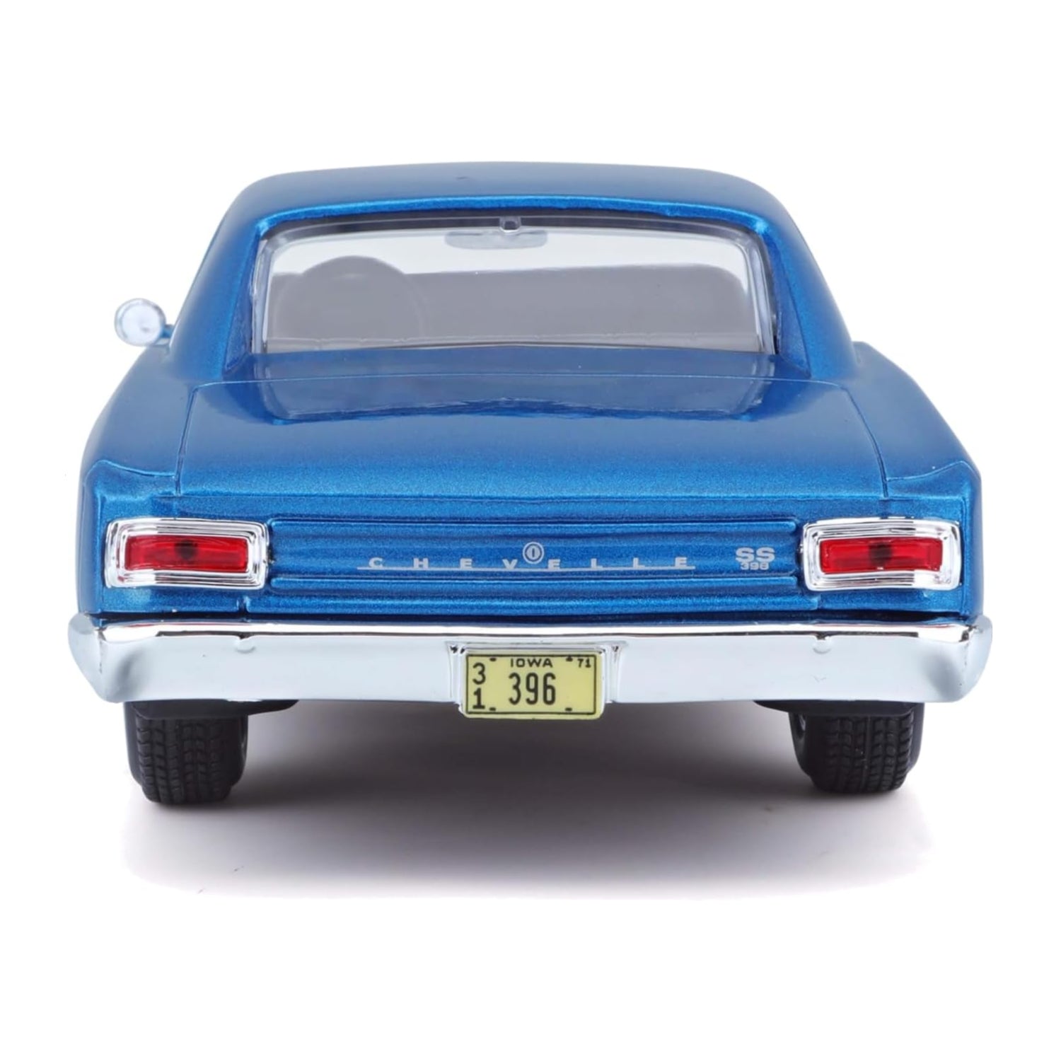Maisto 1:24 scale 1966 Chevy Chevelle SS 396 model car in multicolor with detailed exterior and iconic muscle car design