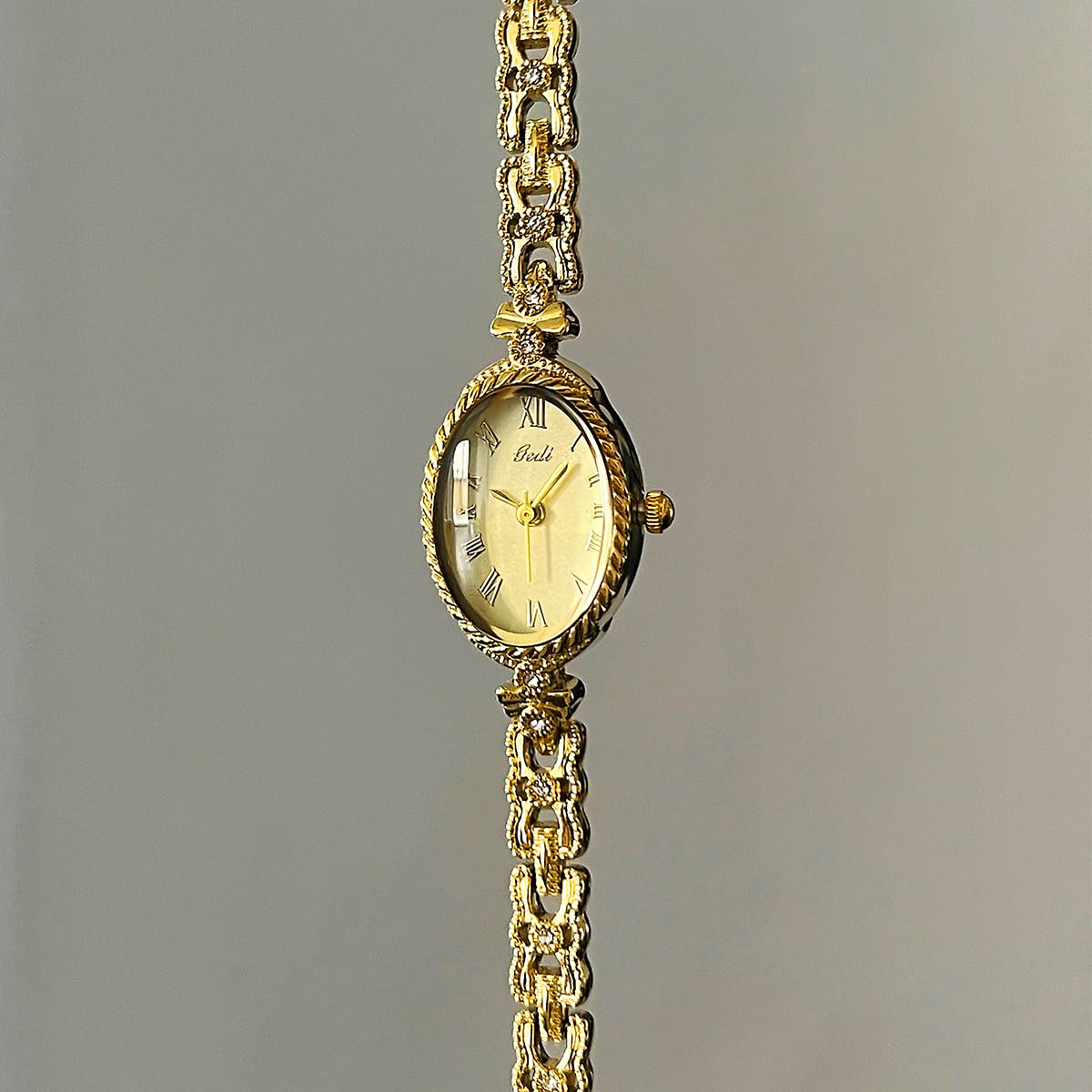 Fashion Vintage Gold Oval Quartz Watches for Women - CARLIEN Official Imagery - 5