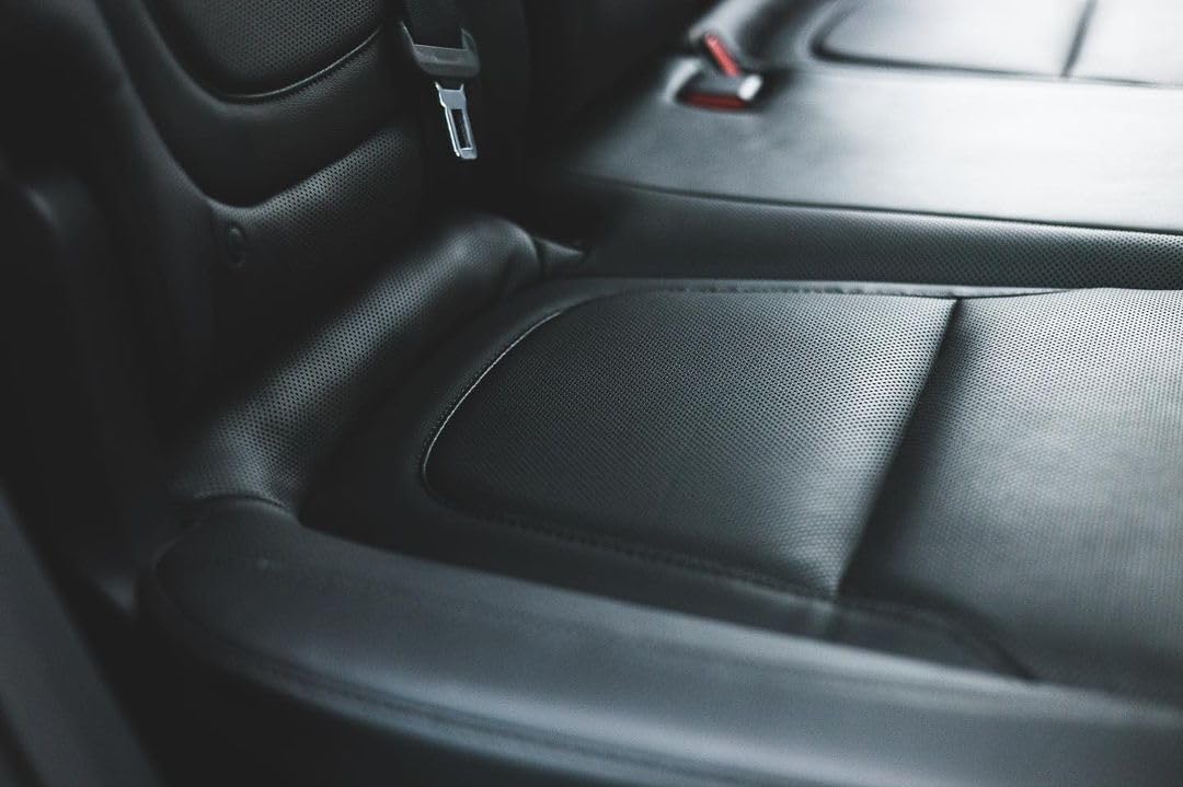 CARPRO Skincare Leather Kit Car Leather Cleaner Leather - CARPRO Official Imagery - 8