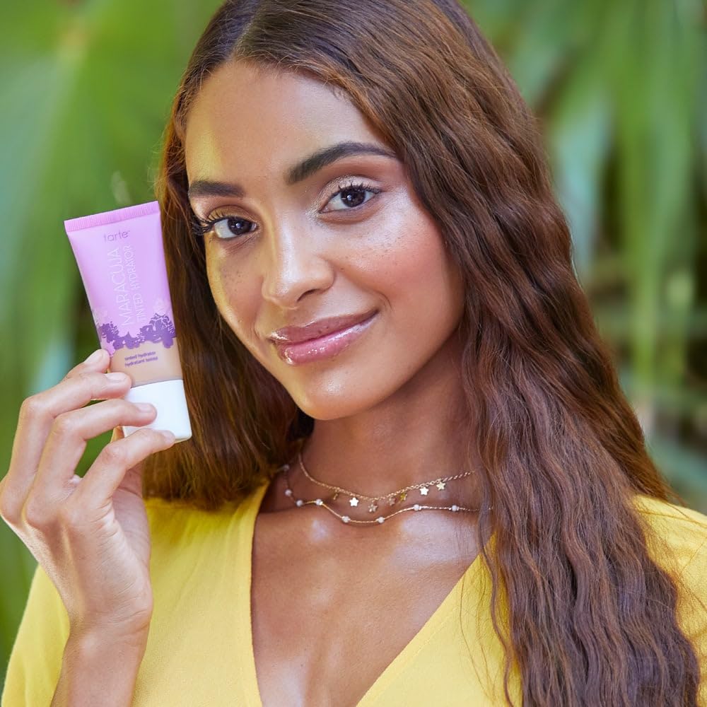 tarte maracuja tinted moisturizer Lightweight Sheer - Premium Selection Official Imagery - 4