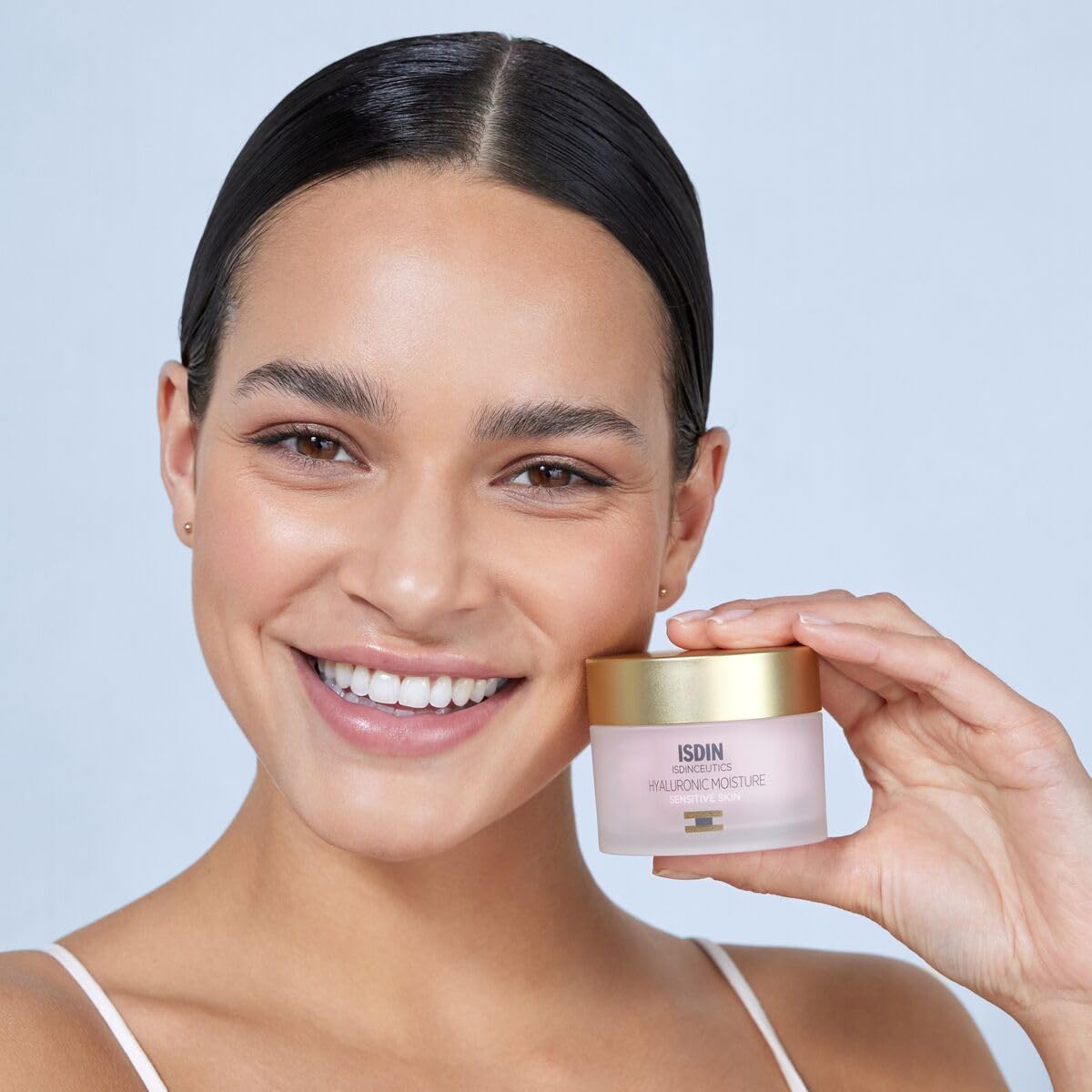 ISDIN Isdinceutics Hyaluronic Moisture Sensitive Skin - Premium Selection Official Imagery - 3