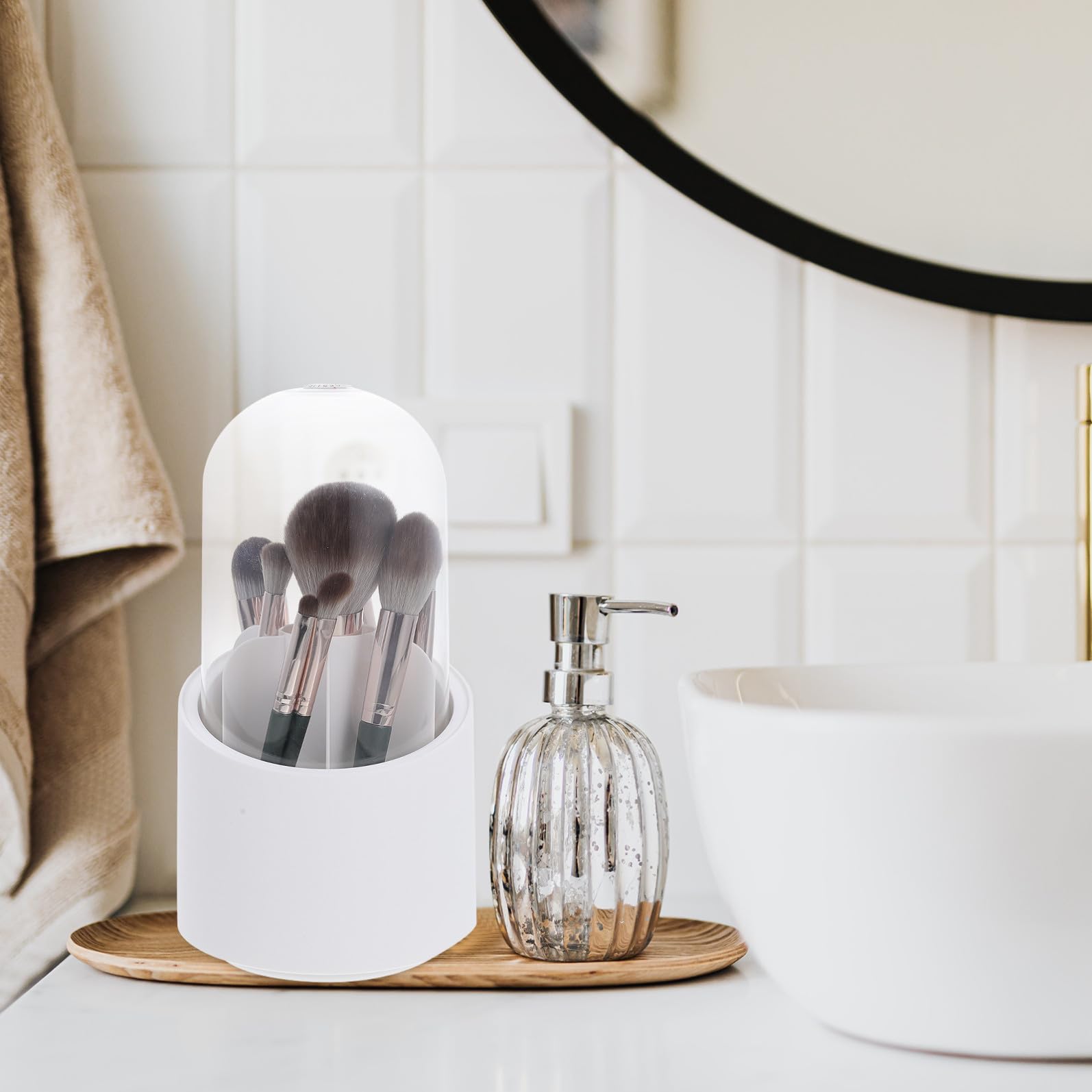 BEBEMOKO rotating white makeup brush holder with 360° stand and storage caddy for professional and home makeup organization