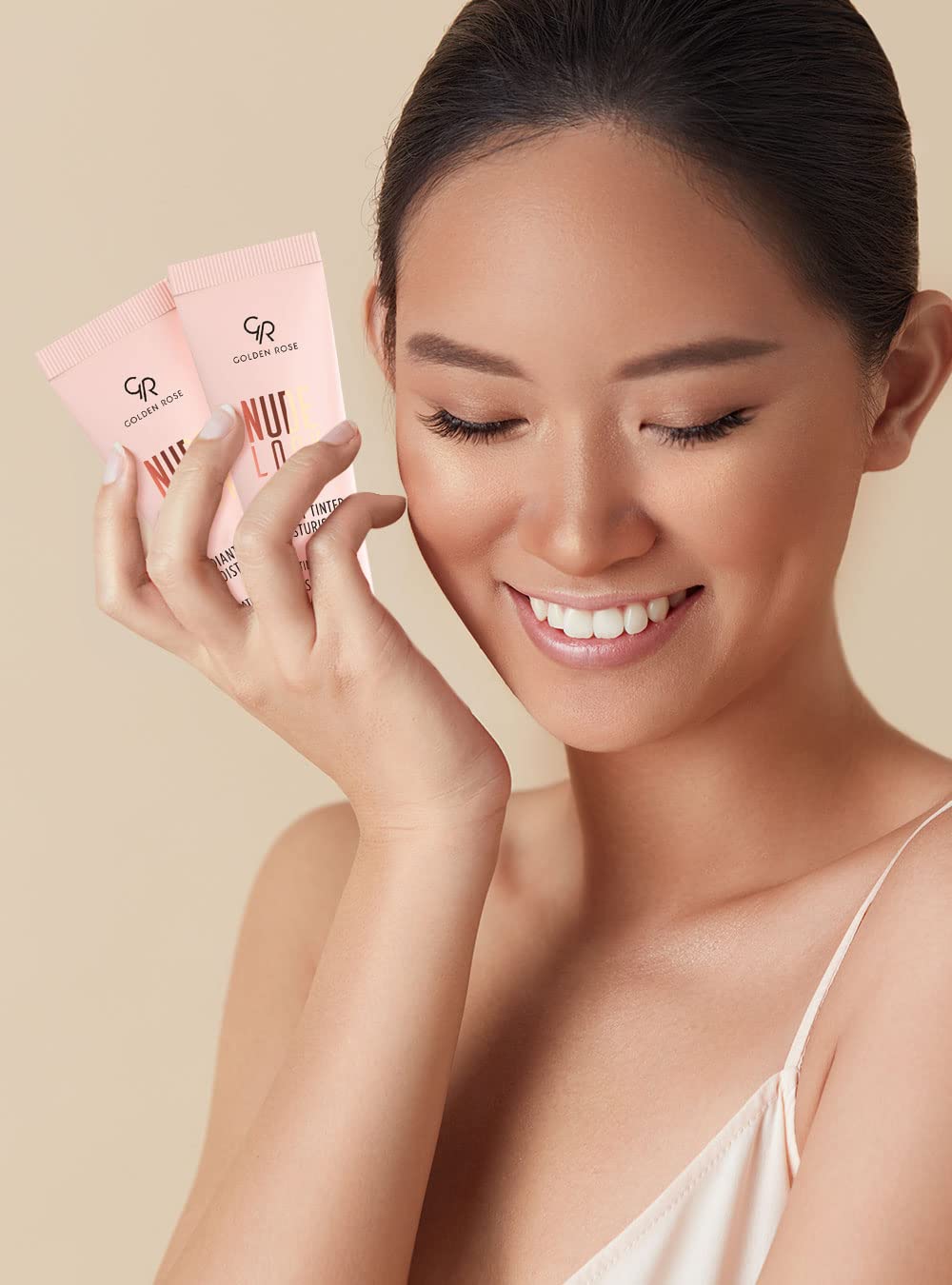 Golden Rose Radiant Tinted Moisturiser Oil Free Glowy Tinted - Golden Rose Official Imagery - 5