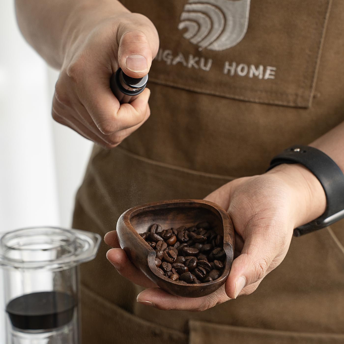 MIGAKU HOME Coffee Bean Dosing Cup & RDT Spray Bottle Set - Walnu - MIGAKU HOME Official Product View 2