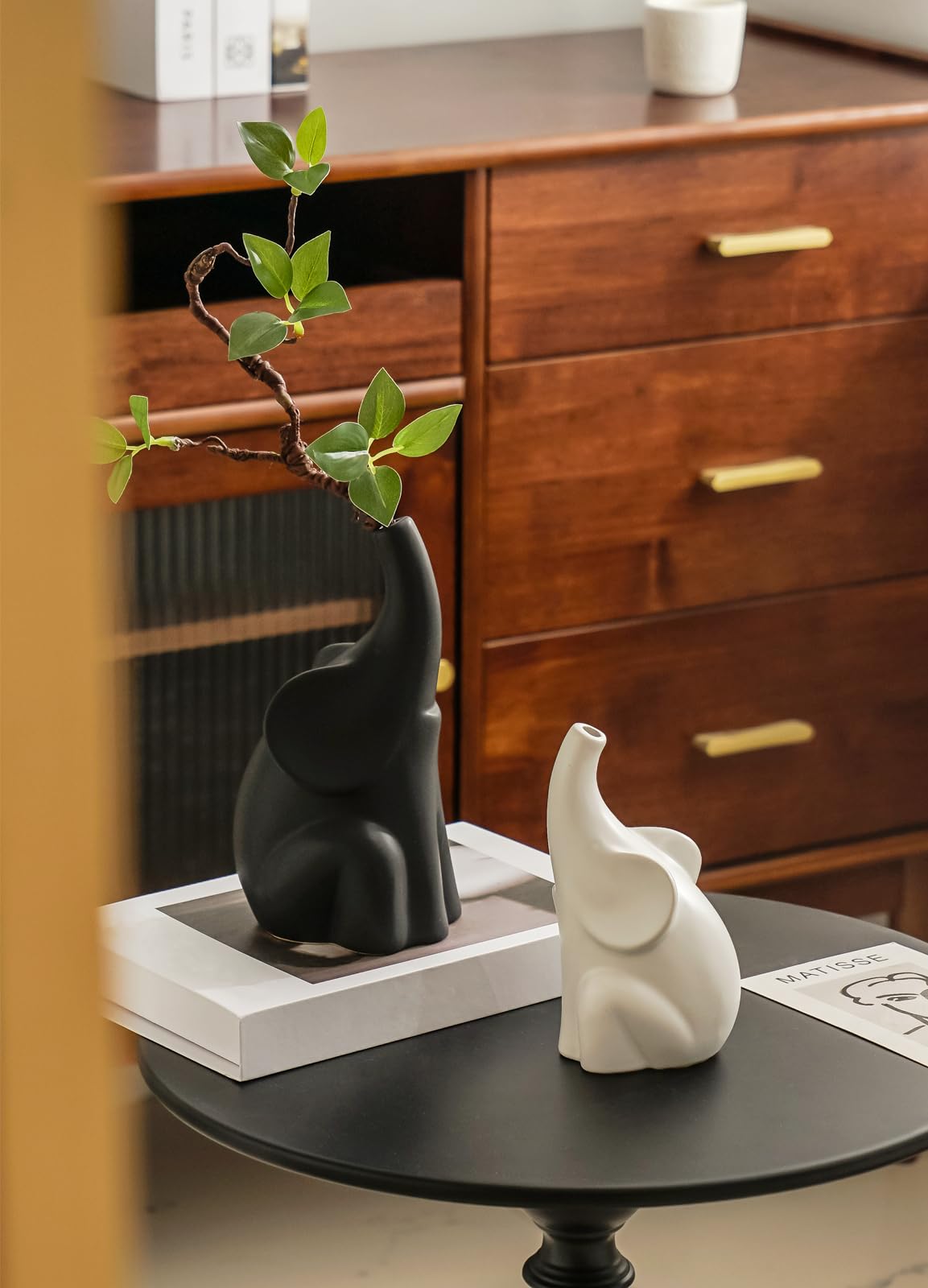Loving Pair of Elephants with Flower Modern Ceramic Decor - GZDDYUMYJX Official Imagery - 5