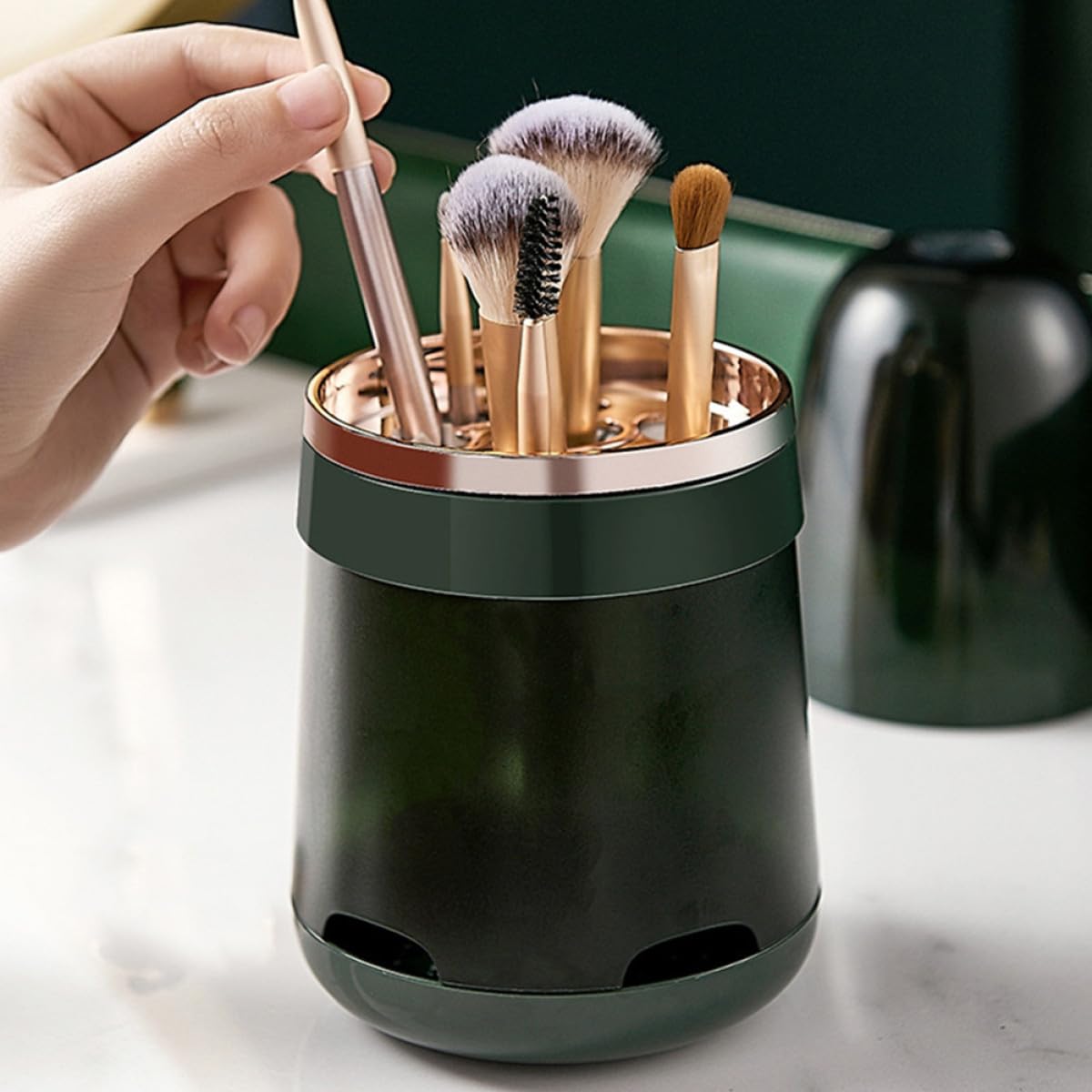 GOOHOCHY Makeup Brush Holder Organizer Ventilated Dustproof Design Portable round Cosmetic Brush Storage Cup for Vanity and Travel for Home Use