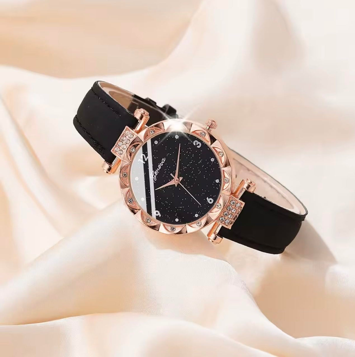 Reloj con collar aretes y anillo set de 5 piezas luce - Premium Selection Official Imagery - 4