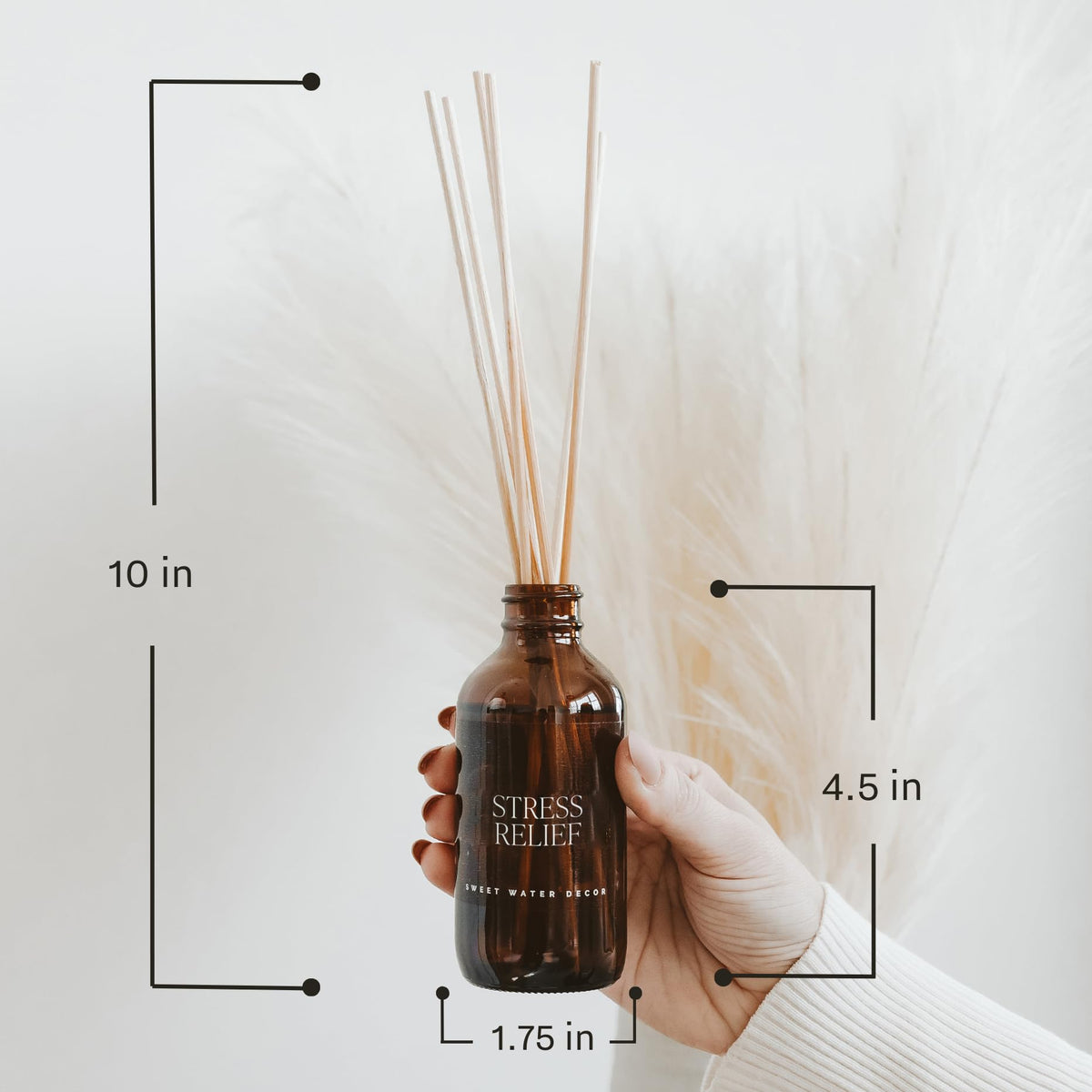 Sweet Water Decor Farmhouse Amber Reed Diffuser Set Fall - Sweet Water Decor Official Imagery - 6