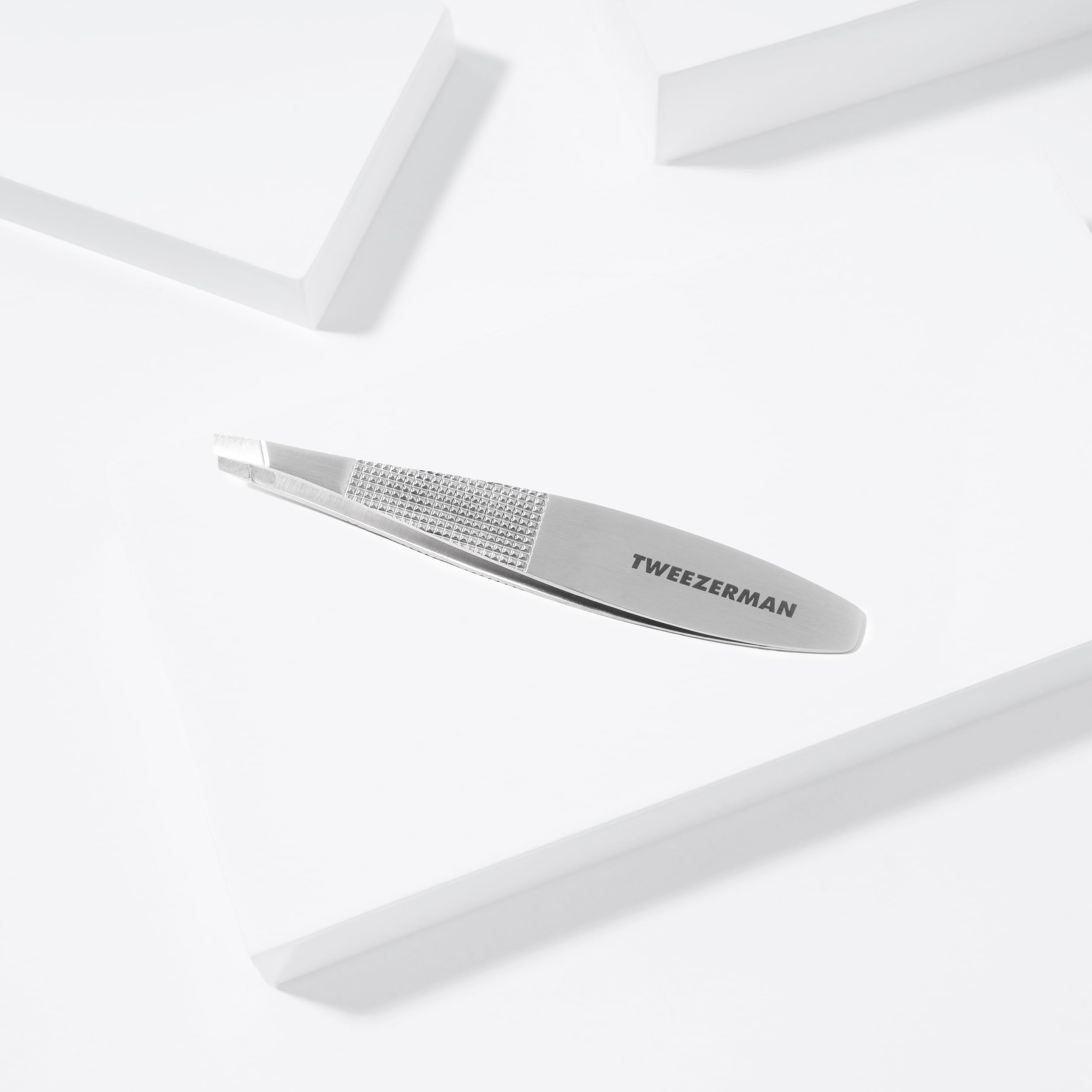 Tweezerman Wide Grip Slant Tweezer Stainless Steel