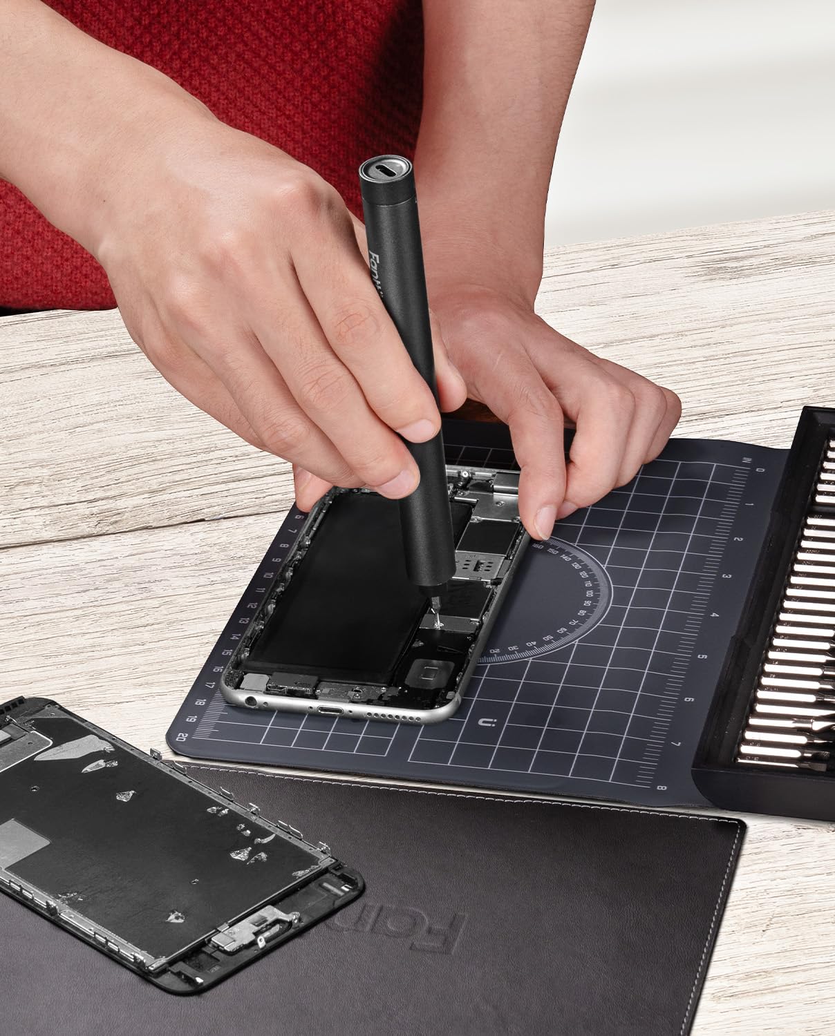 Fanttik Precision Electric Screwdriver Kit E1 NEX Workstation by Fanttik - Angle View 8