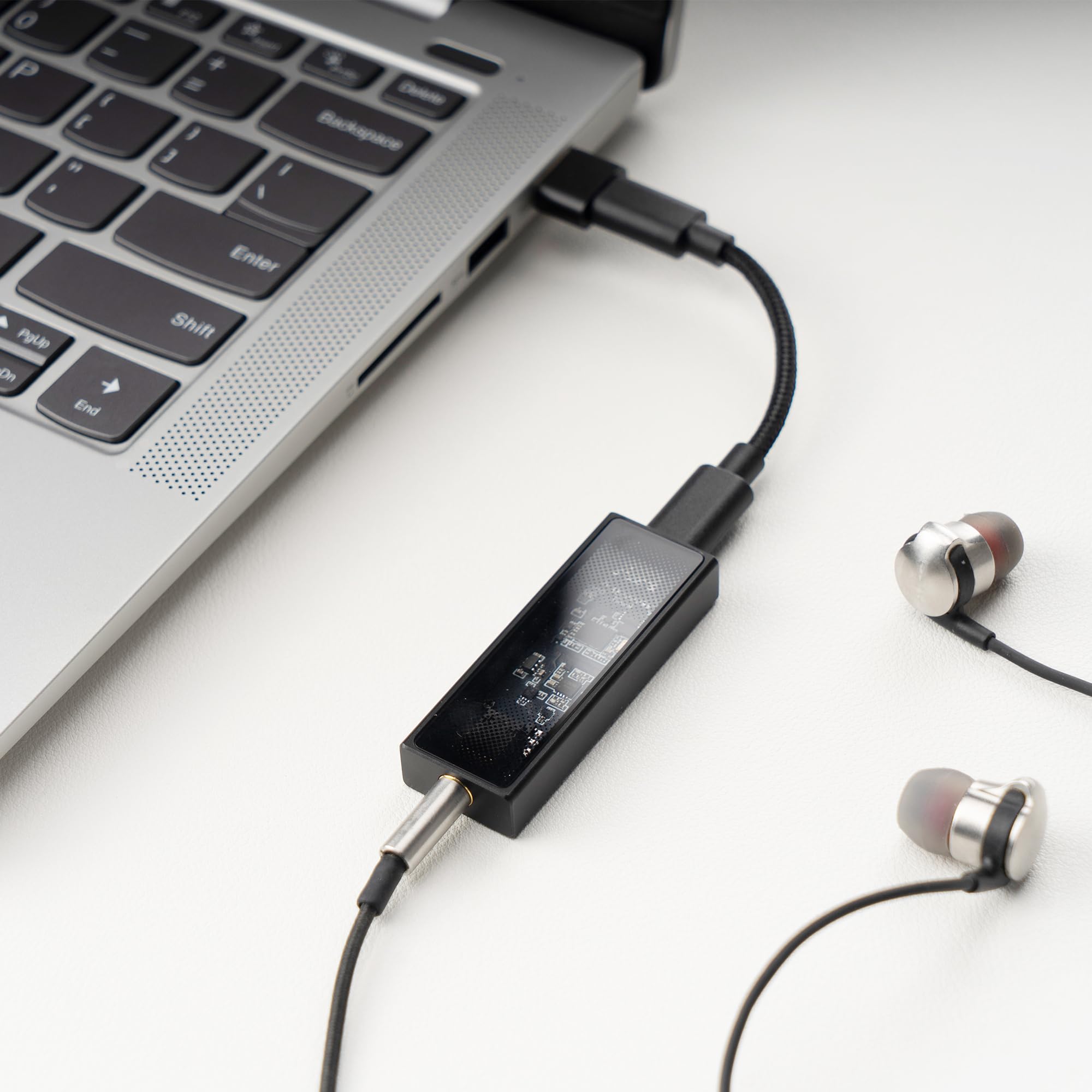 Questyle M12i HiFi Headphone Amplifier   Portable USB DAC by Questyle - Angle View 8