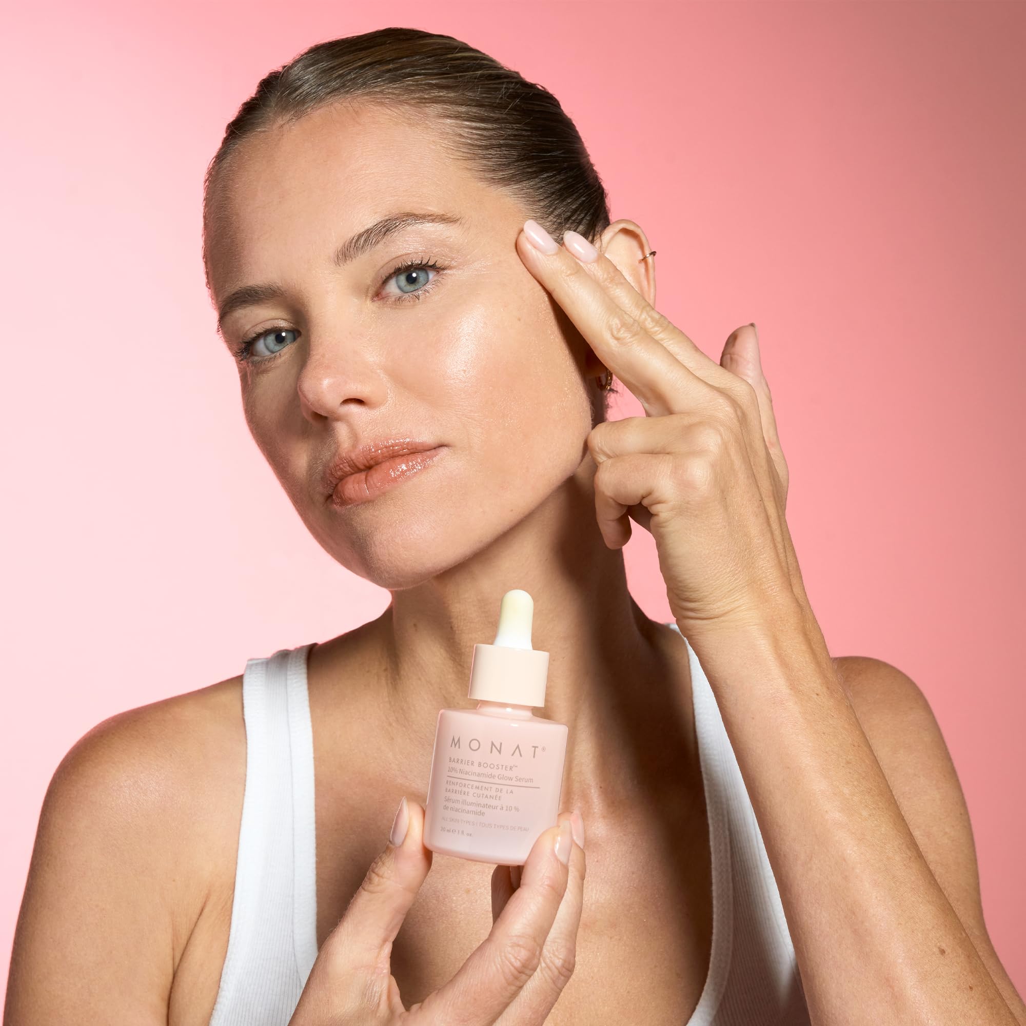 MONAT Barrier Booster Niacinamide Glow Serum Lightweight - MONAT Official Imagery - 7