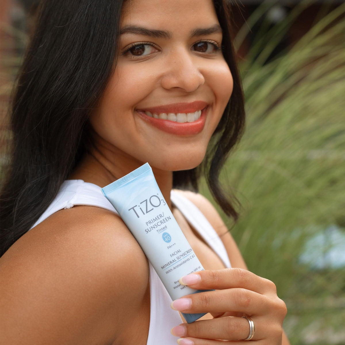 TiZO3 Facial Mineral Sunscreen and Primer Tinted Broad - TIZO Official Imagery - 8