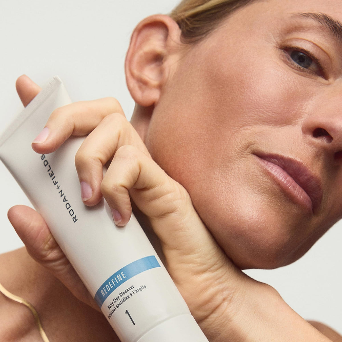Rodan Fields Redefine Daily Face Clay Cleanser - Elefair Store Official Product Imagery - 7