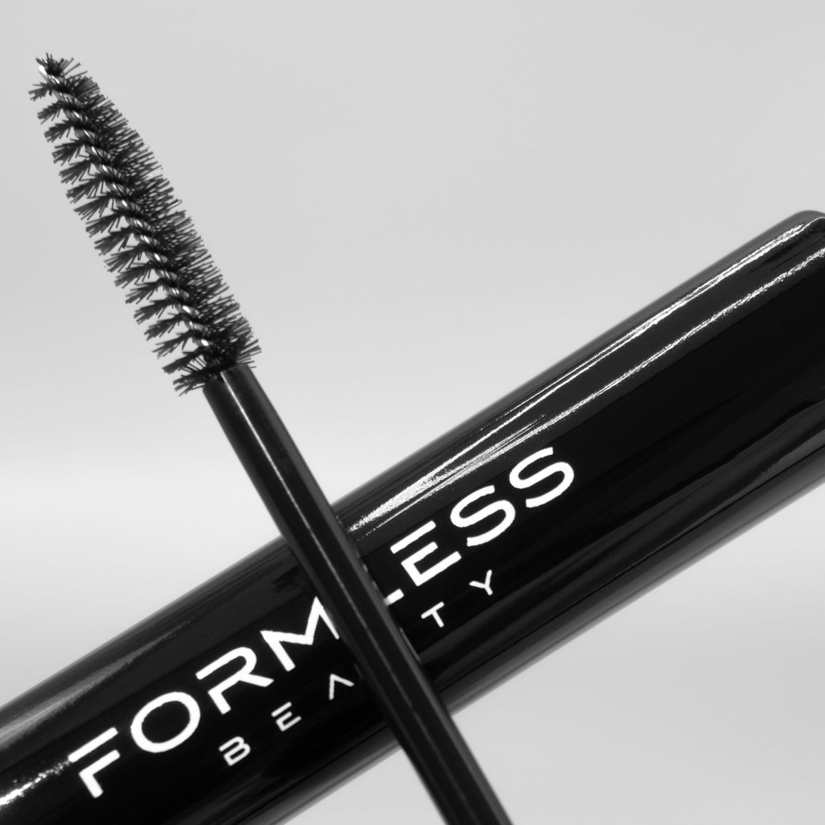 Formless Beauty by Jenny McCarthy Elevate Mascara Black - Formless Beauty Official Imagery - 7