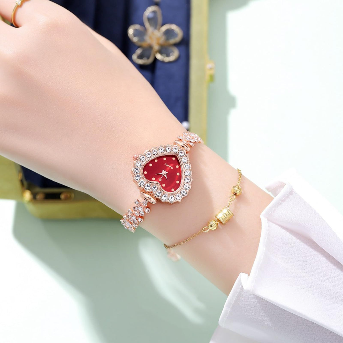 5Pcs Fashionable Diamond Heart Shaped Women Watch Bracelet - Dacdyi Official Imagery - 4