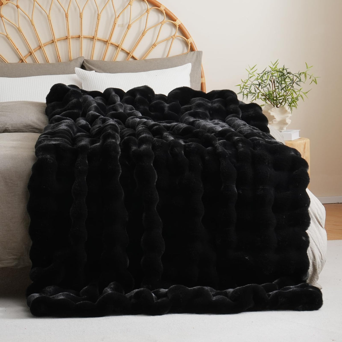 Faux Fur Throw Blanket for Couch - BENVWE Official Imagery - 6