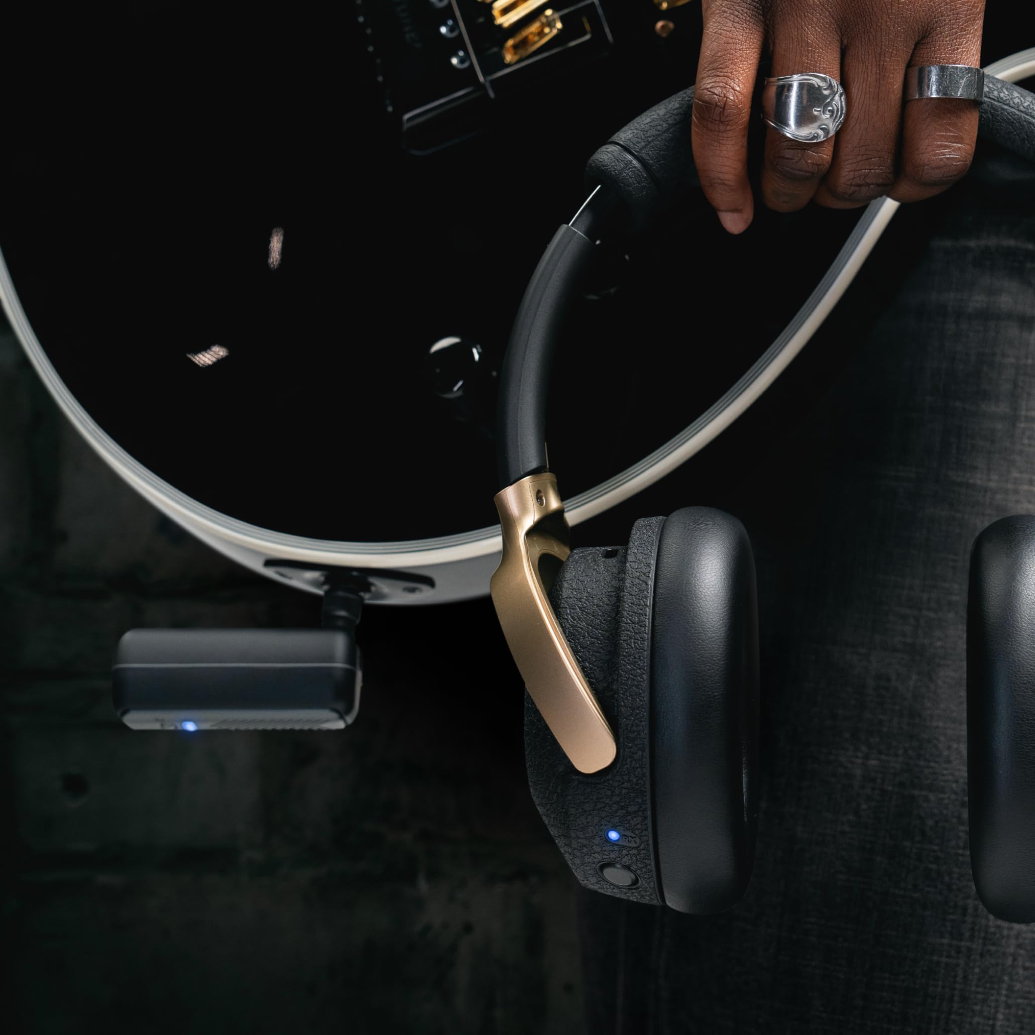 Positive Grid Spark NEO Wireless Smart Guitar Headphone Amp & Rig by Positive Grid - Angle View 6