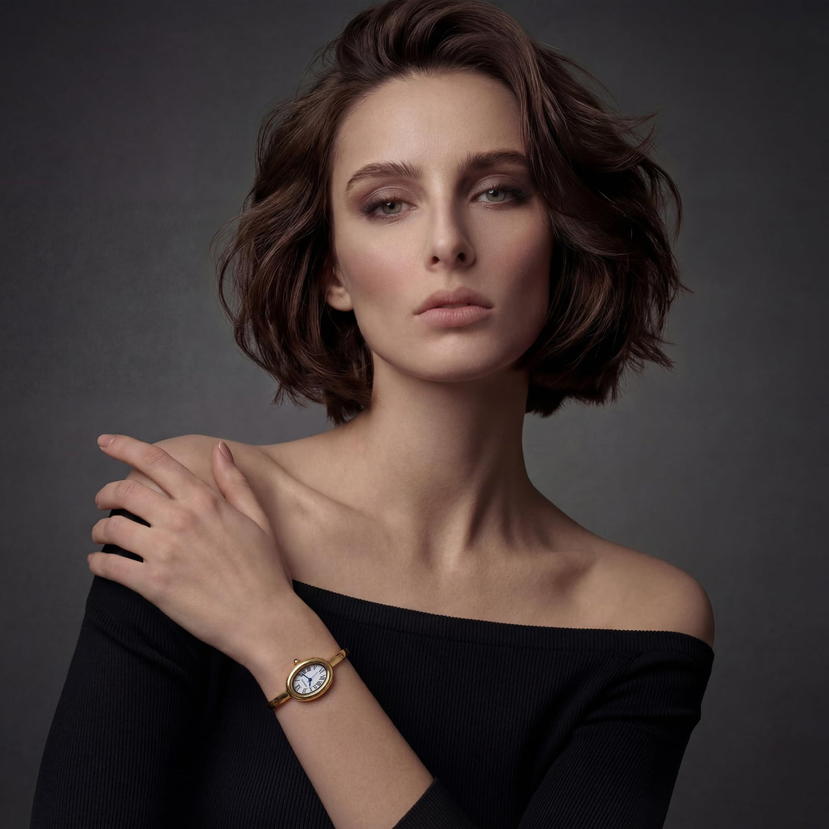 Gold Bangle Watch for Women Vintage Oval Dial Roman Numerals - VORSEL Official Imagery - 5
