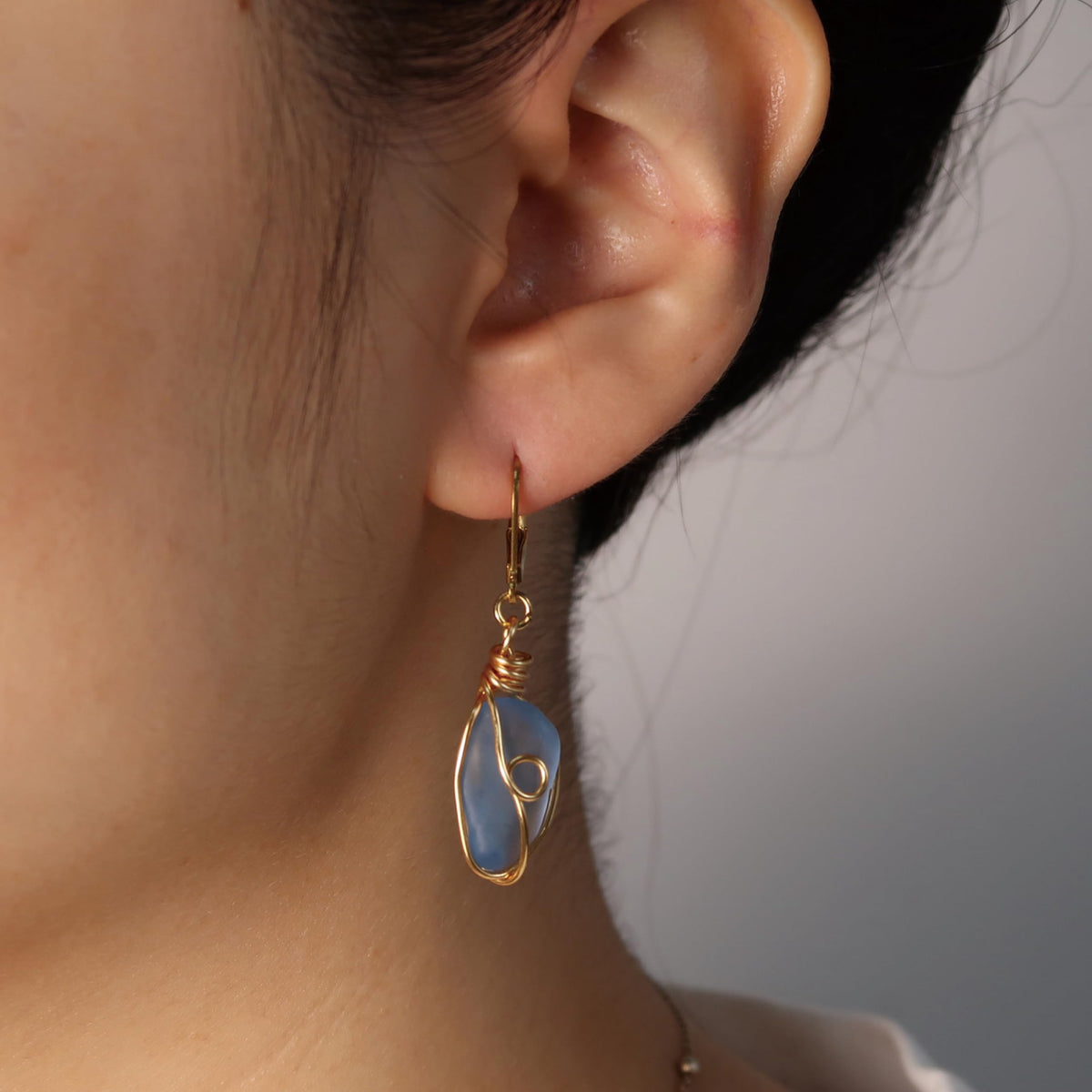 Handmade Sea Glass Wire Wrap Drop Earrings Jewelry Beach - PEPELUALI Official Imagery - 4