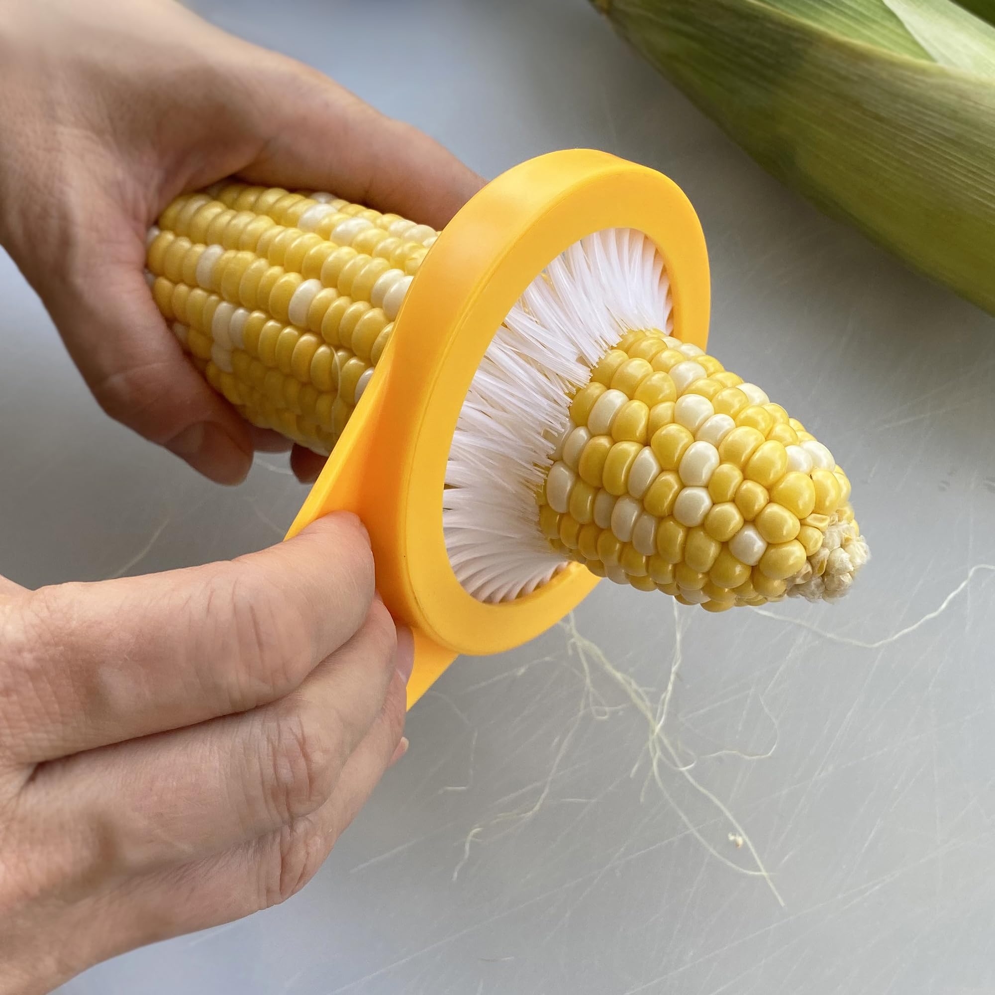 R&M Corn De-Silking Brush – Easy Corn Silk Remover with Stiff Bristles - View 3