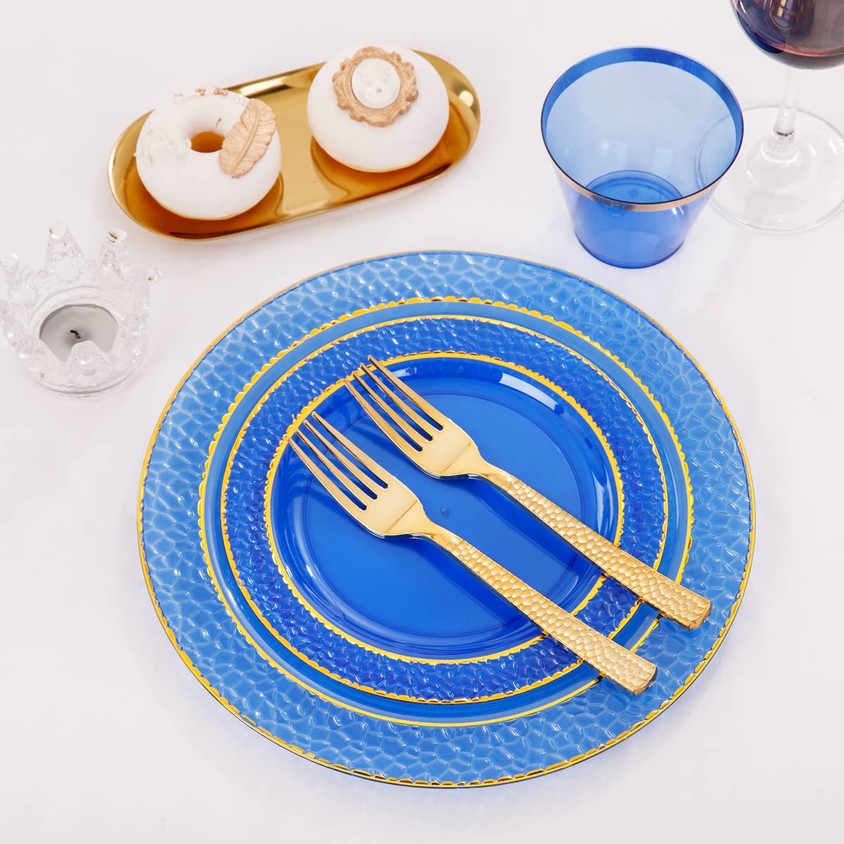 Nervure 150PCS Clear Blue Plastic Plates with Gold Hammered - Nervure Official Imagery - 8