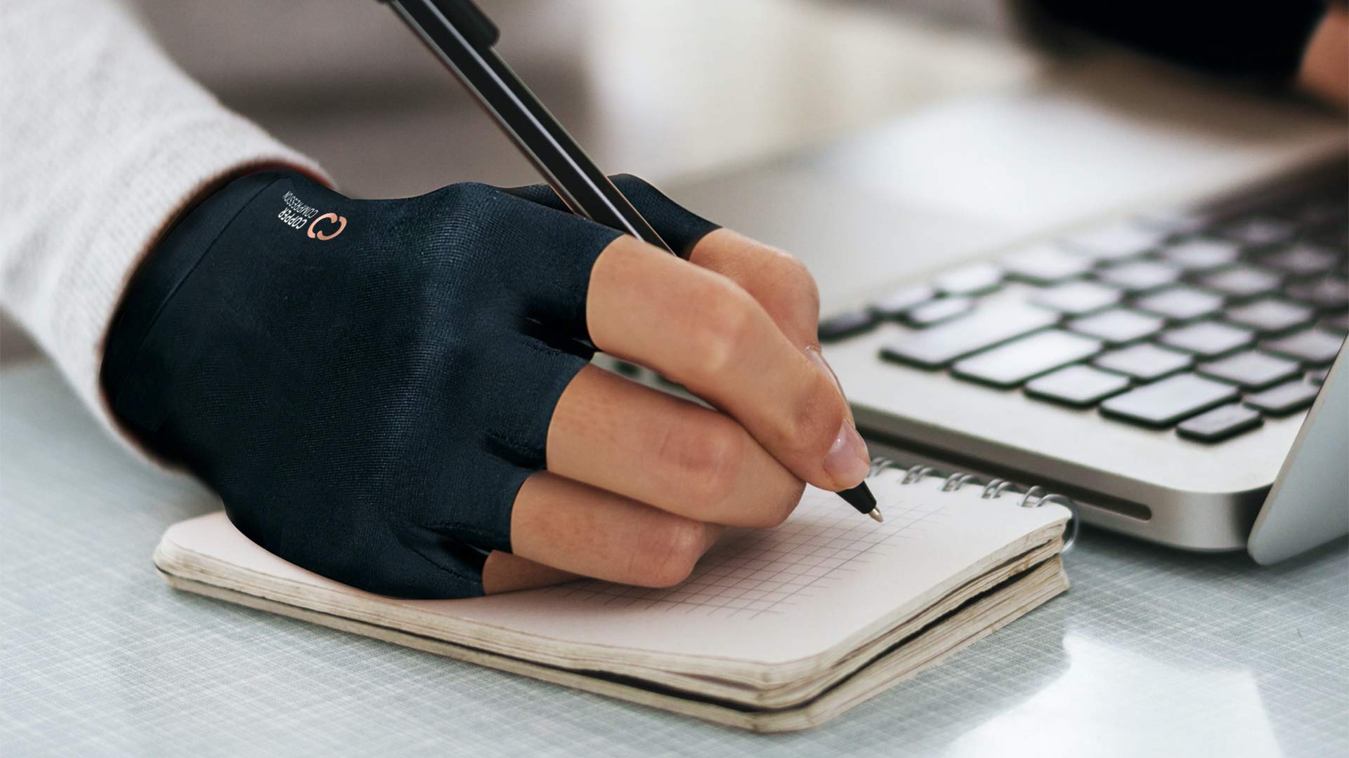 Copper Compression Fingerless Arthritis & Carpal Tunnel Gloves (M)