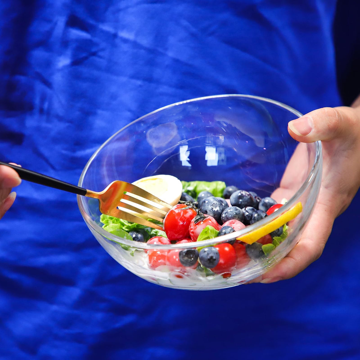 TOSSOW transparent glass set with 2 slanted tilted salads - T TOSSOW Official Imagery - 7