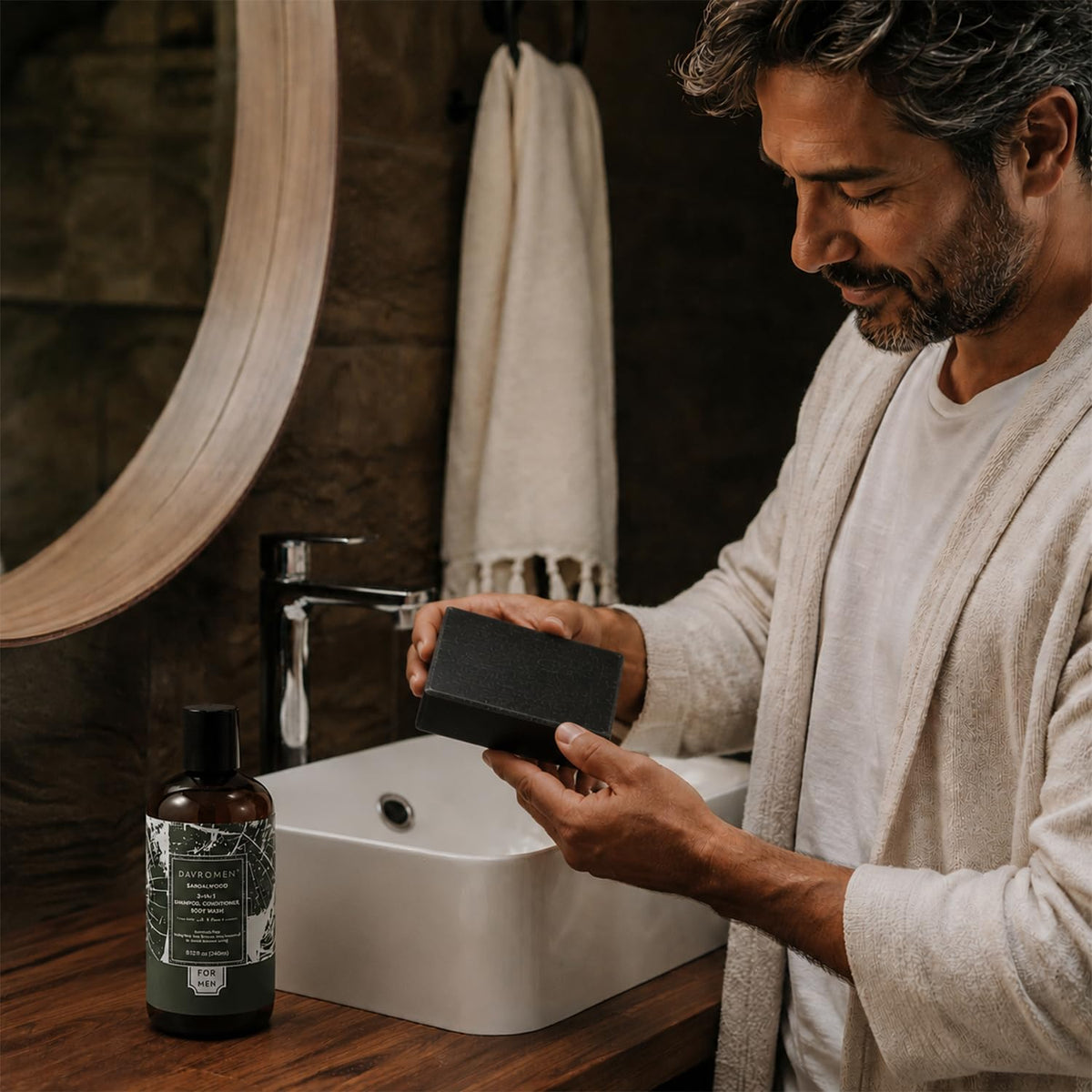 Men s Sandalwood Grooming Gift Kit 3 in 1 Hair Body Wash - Davromen Official Imagery - 7