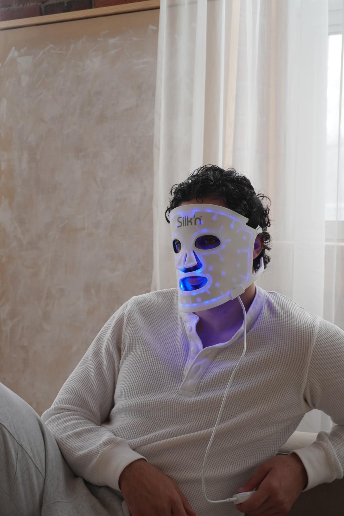 Silk n FM 02 LED Face Mask 100 - Silk'n Official Imagery - 7