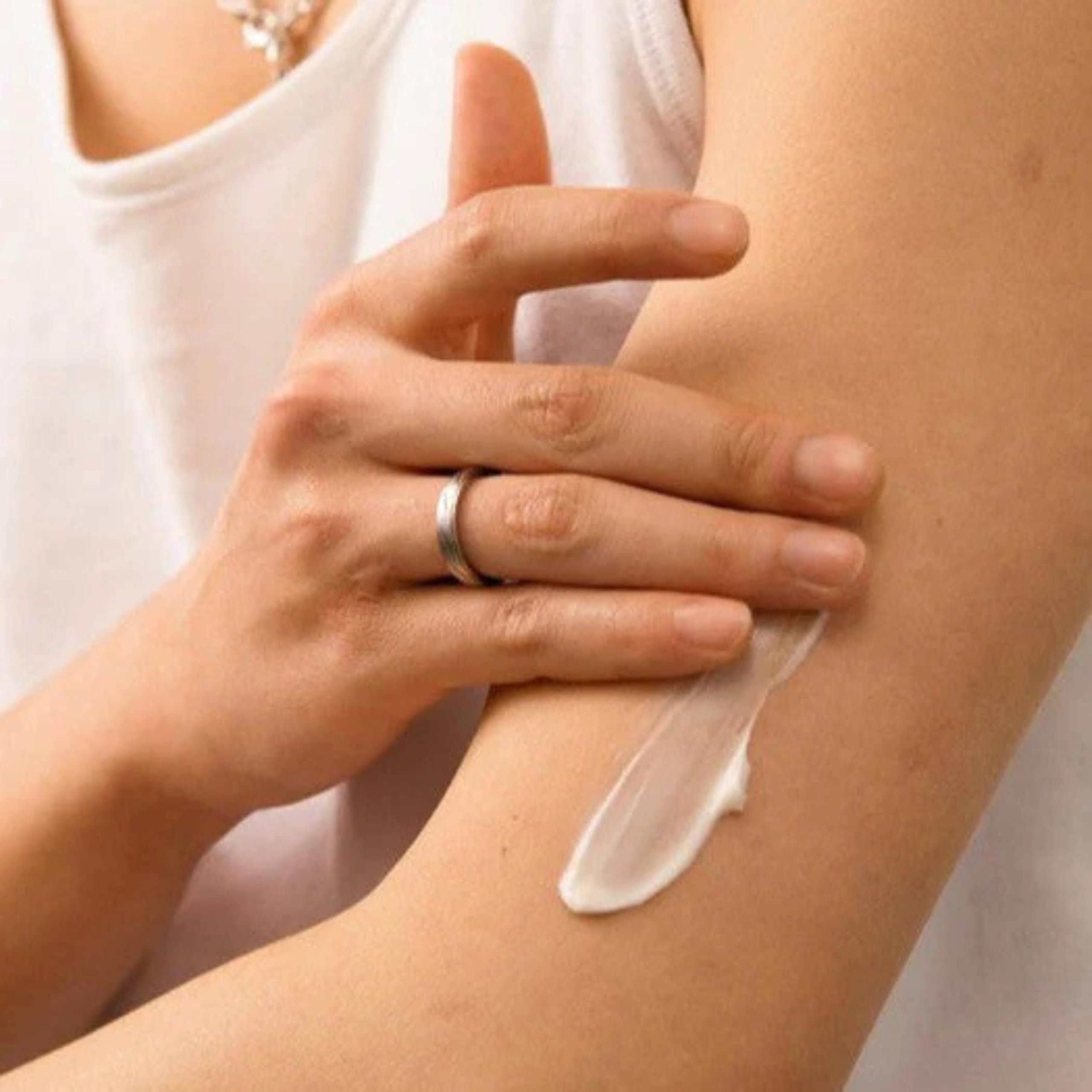 The Body Shop Body Lotion - Elefair Store Official Product Imagery - 4